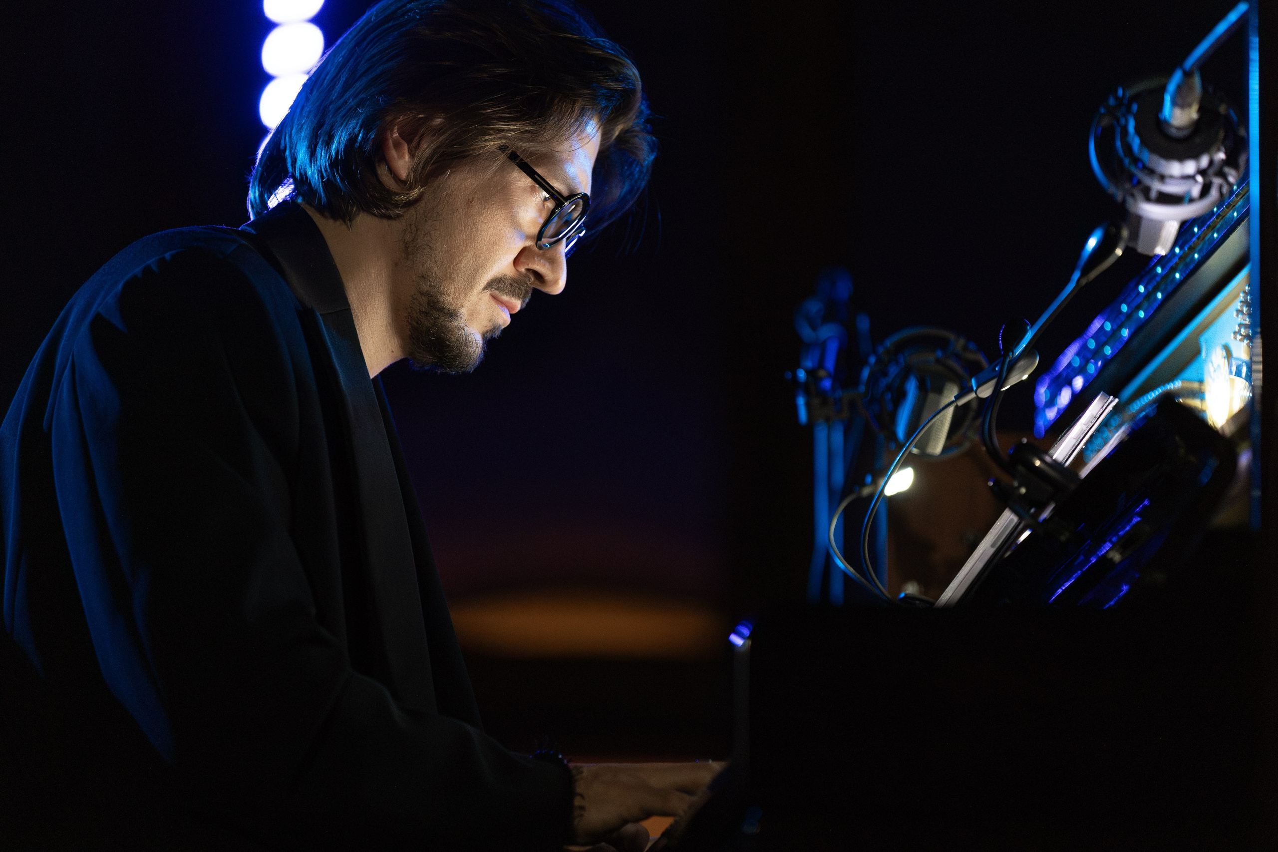 КОНЦЕРТЫ И СПЕКТАКЛИ. Коммерческий фотограф Дамира Умярова (Москва)