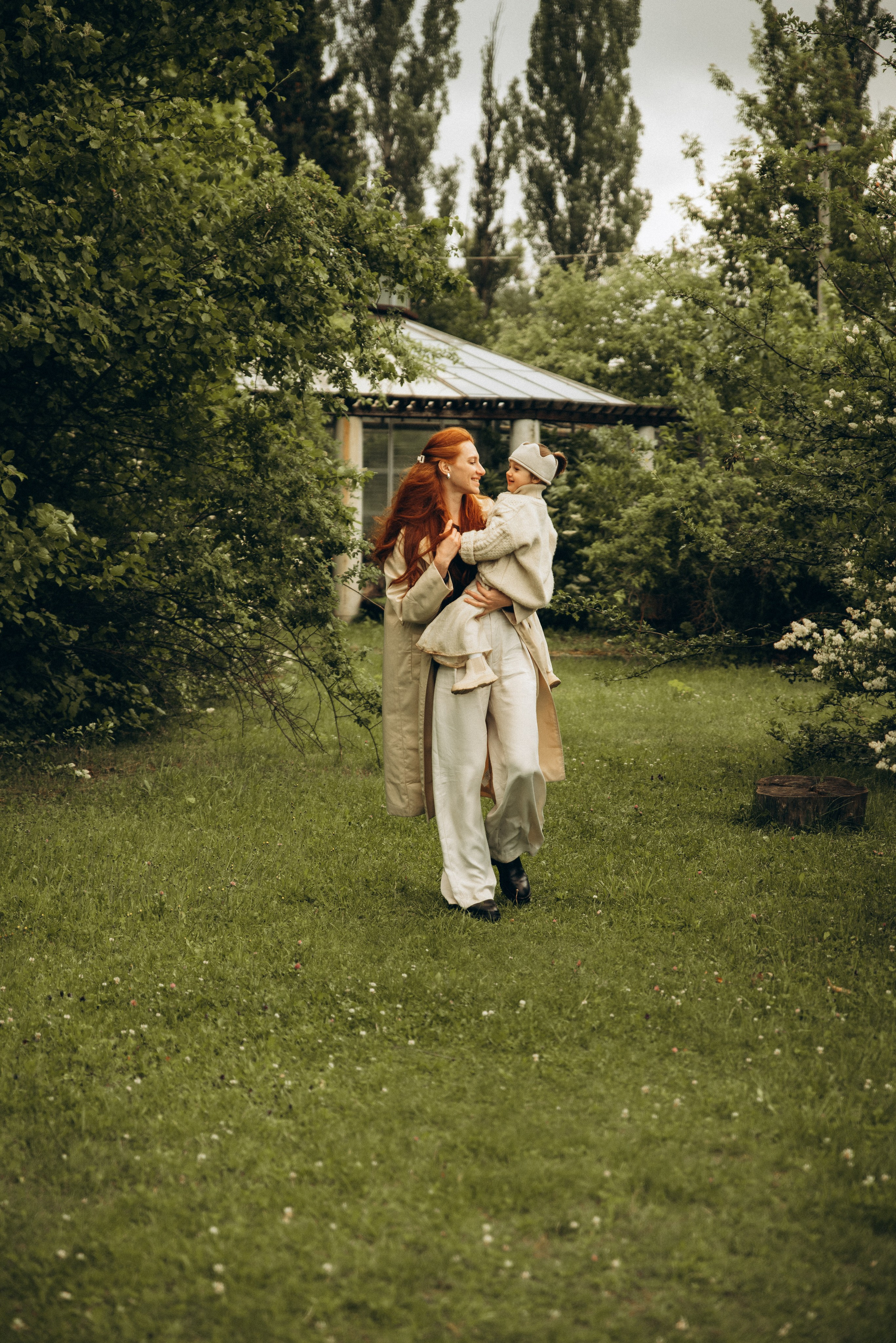 Маргарита и Кира. Ботанический сад. Семейный фотограф в Москве Дарья Пузикова