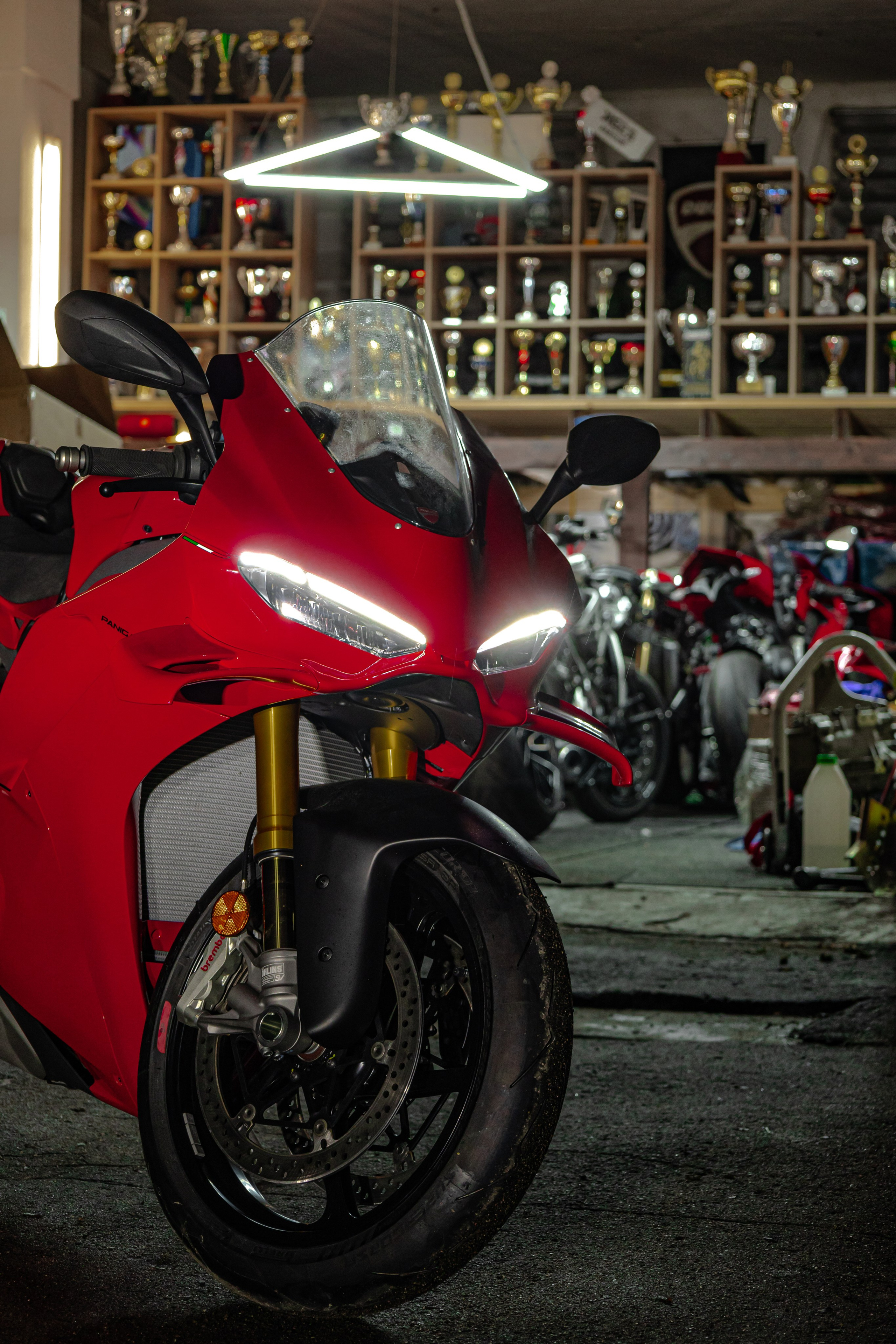 Фотосессия с мотоциклами и автомобилями. Предметный фотограф в Москве и Московской области