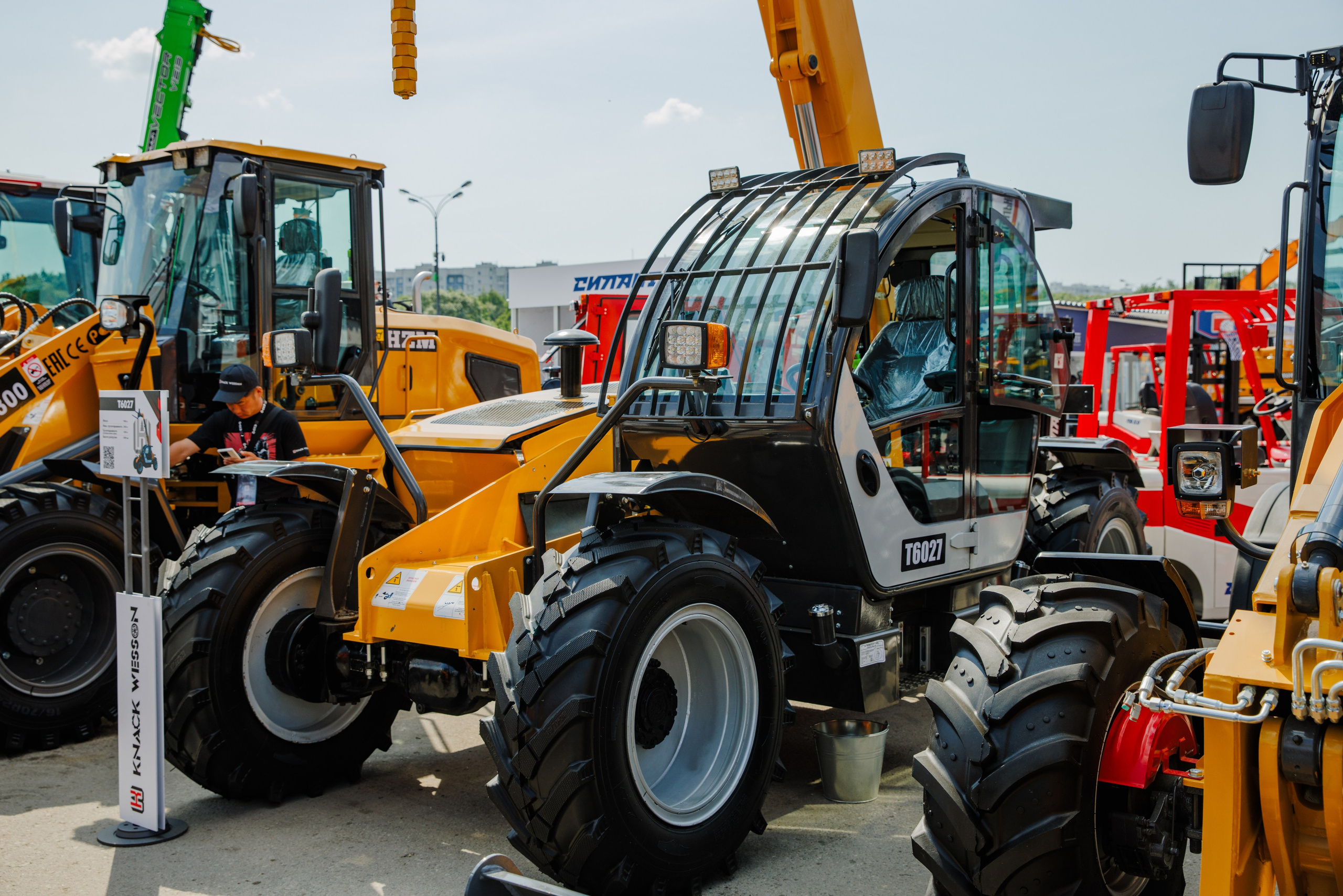 Выставка Спец. Техники. Фотограф Москва Шептаев Артём