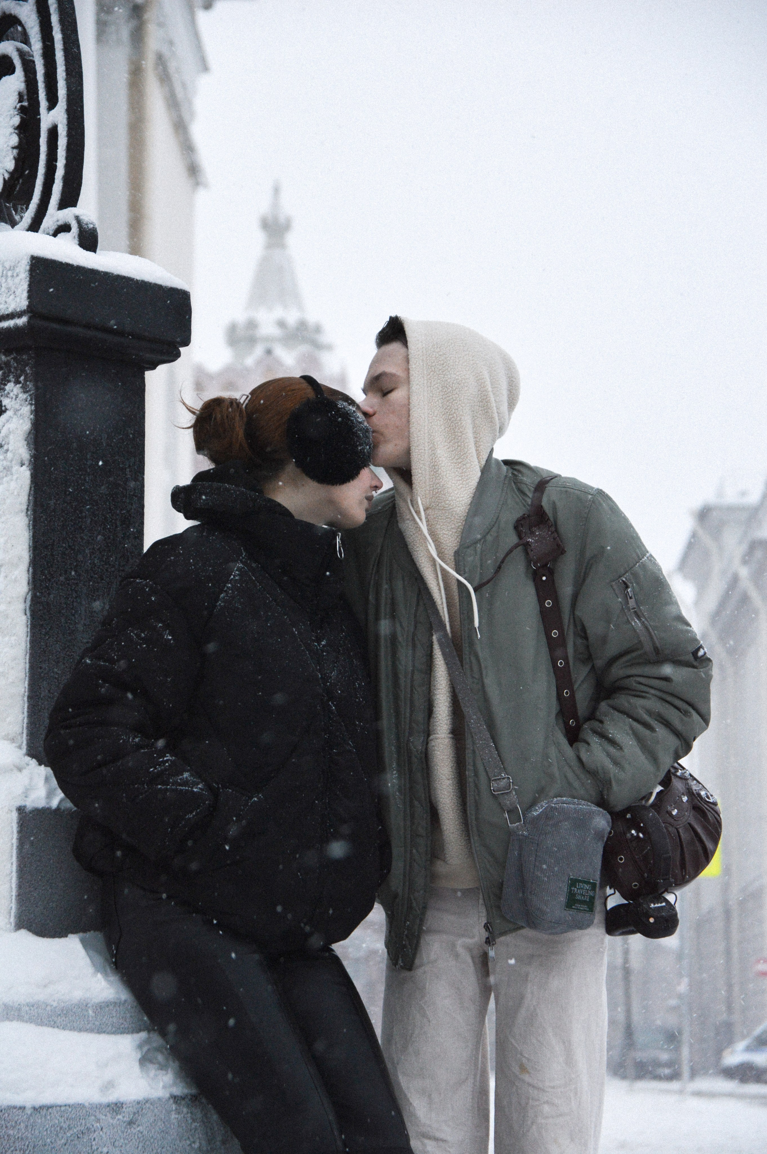 Под снегом. Питерский фотограф
