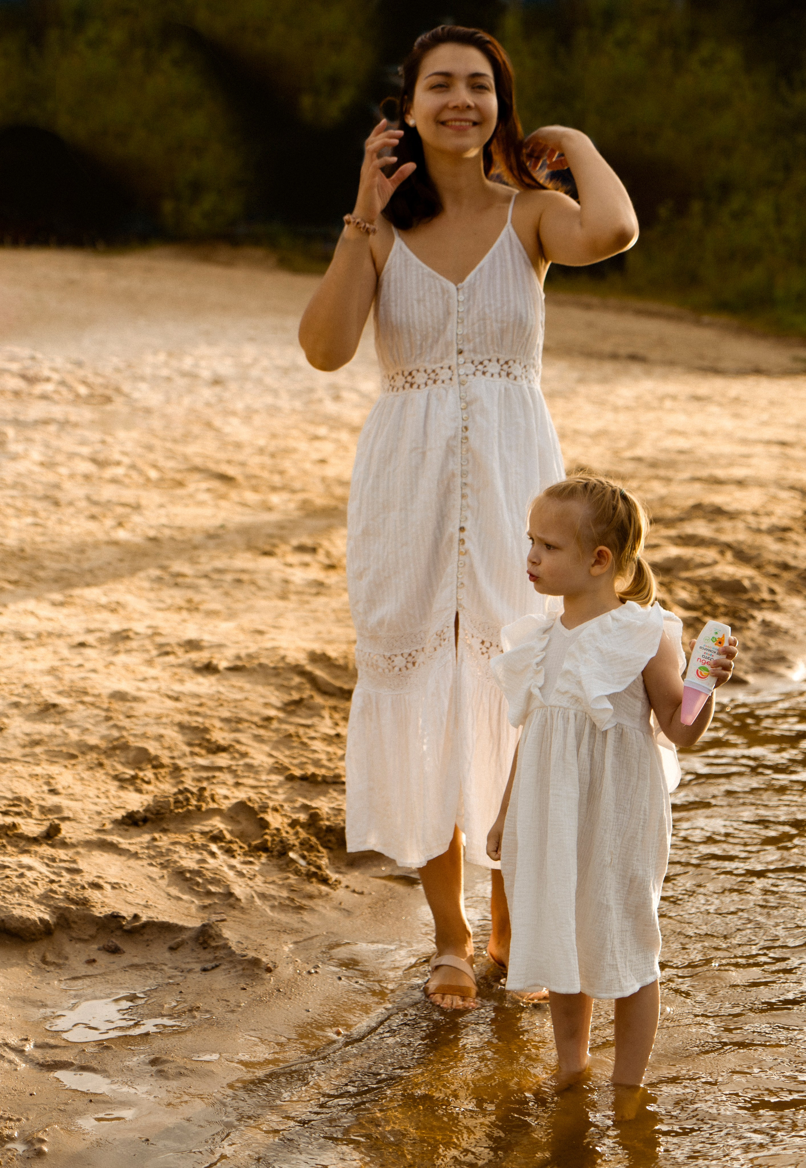 Семейная фотосессия для мамы с дочкой в Санкт-Петербурге на озере. Светлана Гопанюк. Портретный фотограф. Санкт-Петербург. СПб