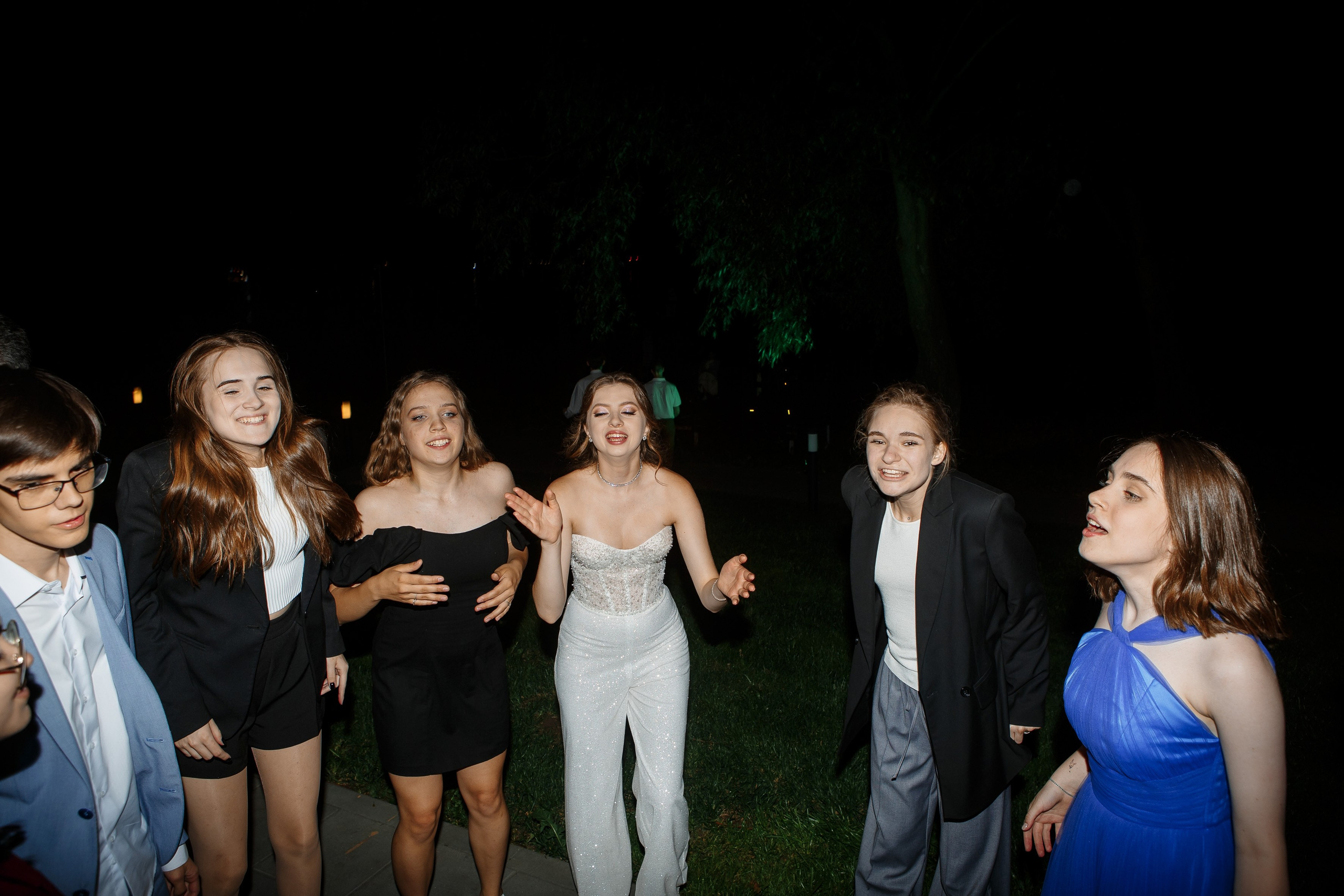 Выпускной Гимназия 12 2024 OpenHouse. Свадебный и портретный Фотограф в Липецке Дмитрий Котюков