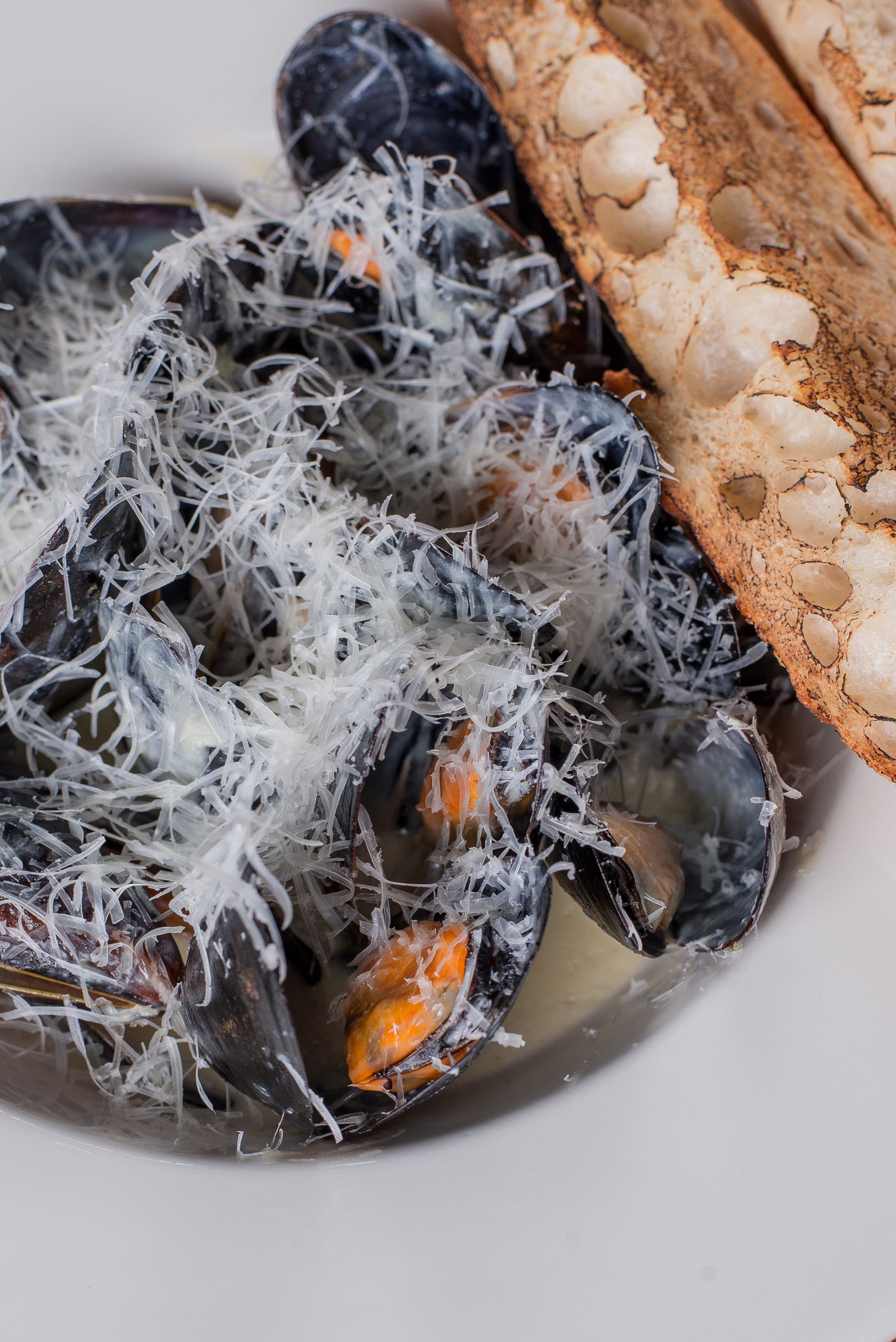 Хлеб и пицца для друзей. Кирилл Бутлович фуд фотограф, Киров