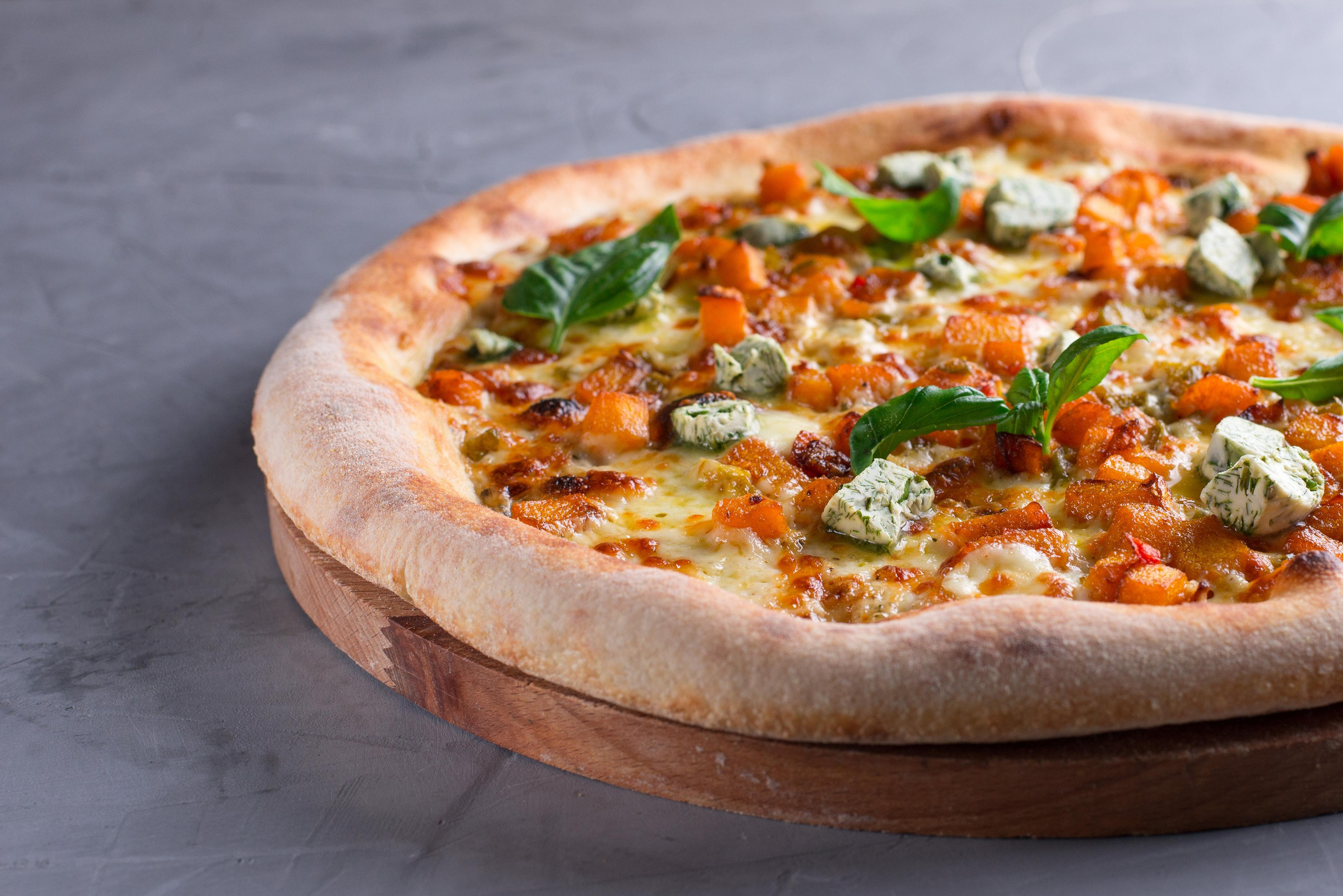 Хлеб и пицца для друзей. Кирилл Бутлович фуд фотограф, Киров