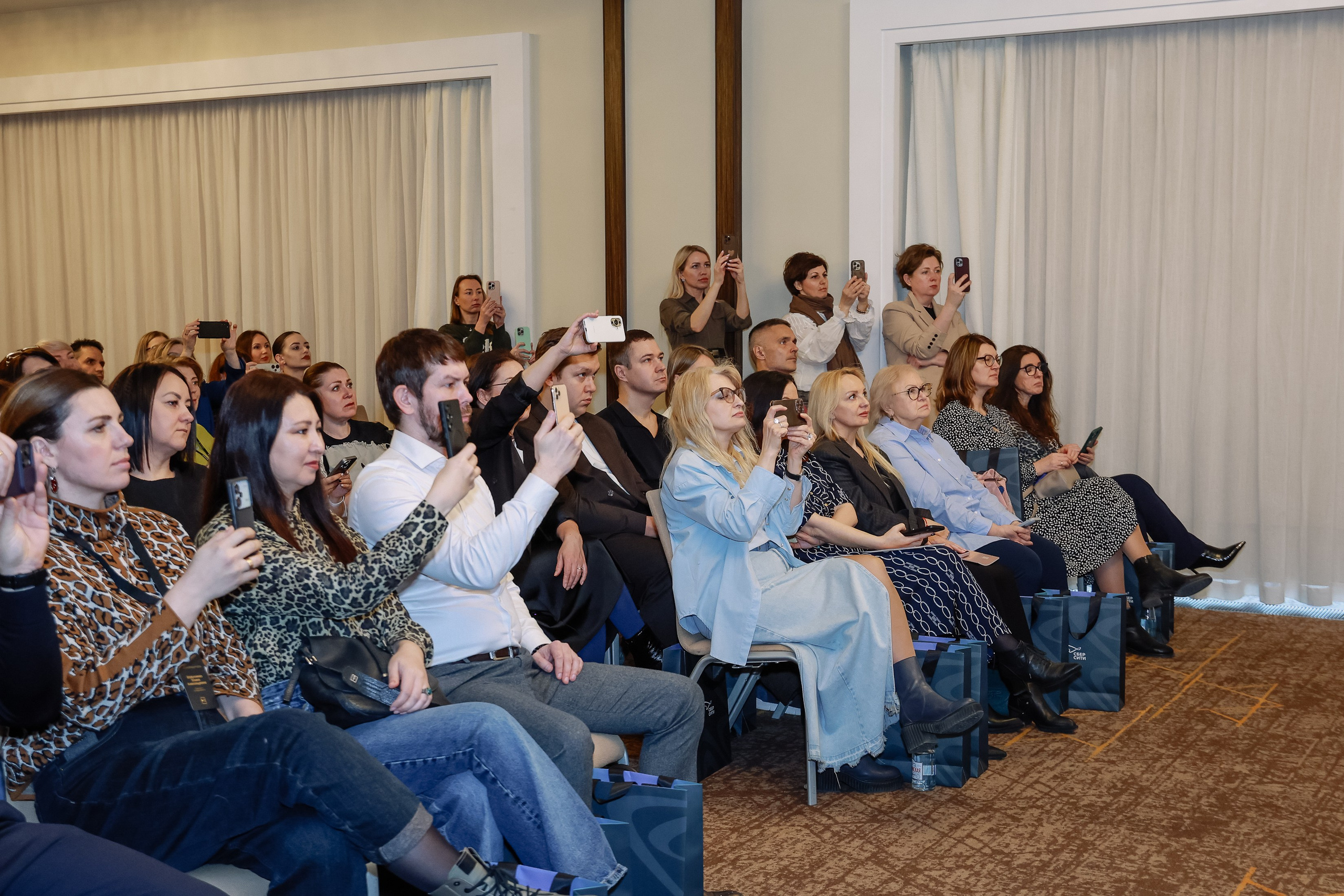 Презентация СБЕР СИТИ. Фотограф Юлия Мальцева
