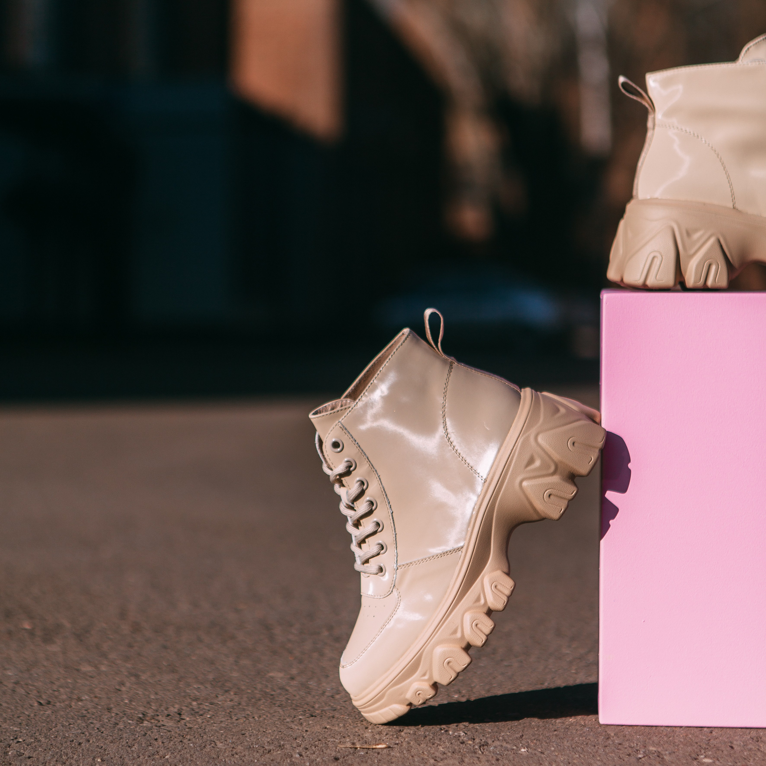 Обувь-модели. Съемка в фотостудии для маркетплейсов. Топ-фотограф