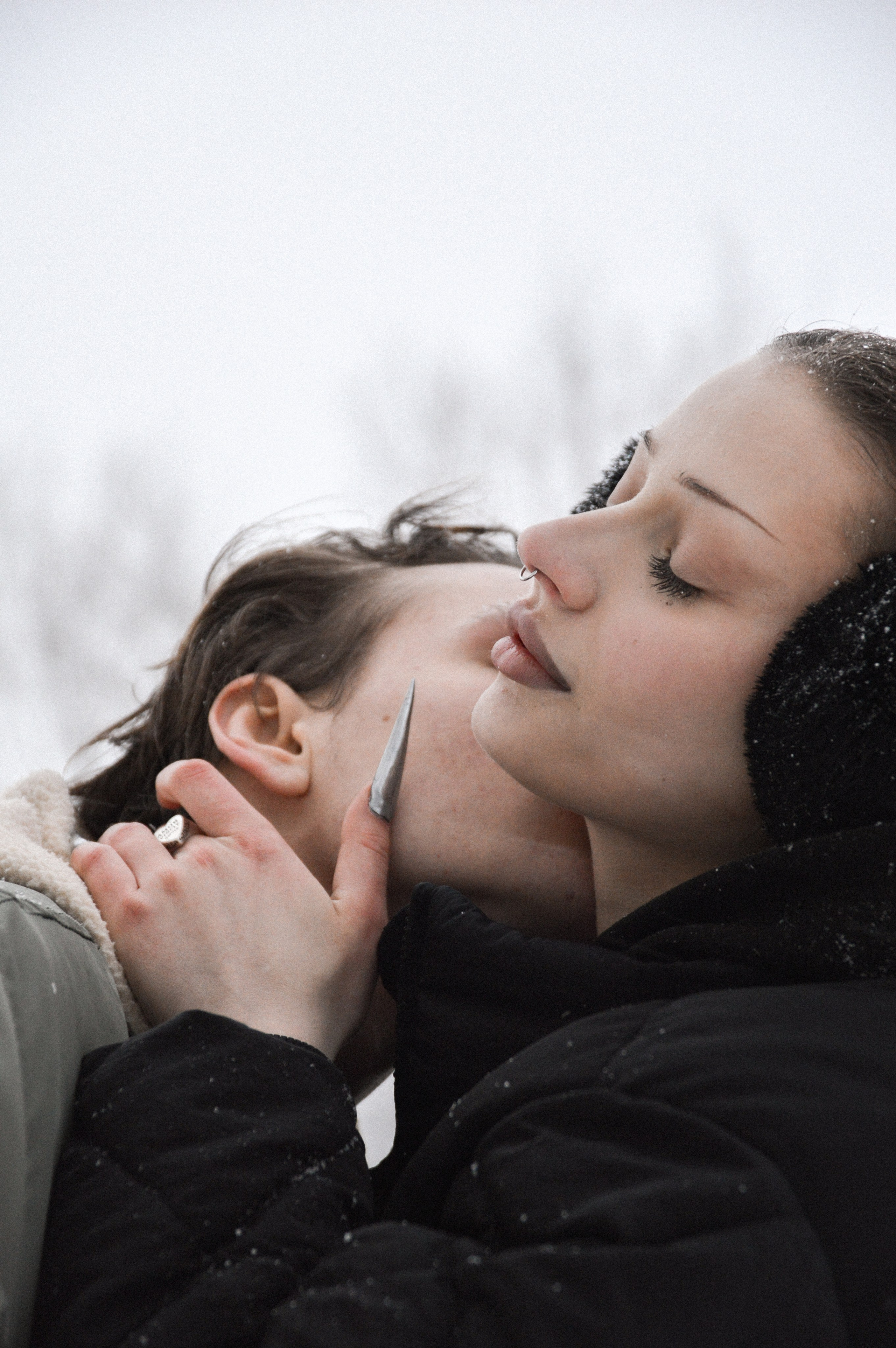 Под снегом. Питерский фотограф