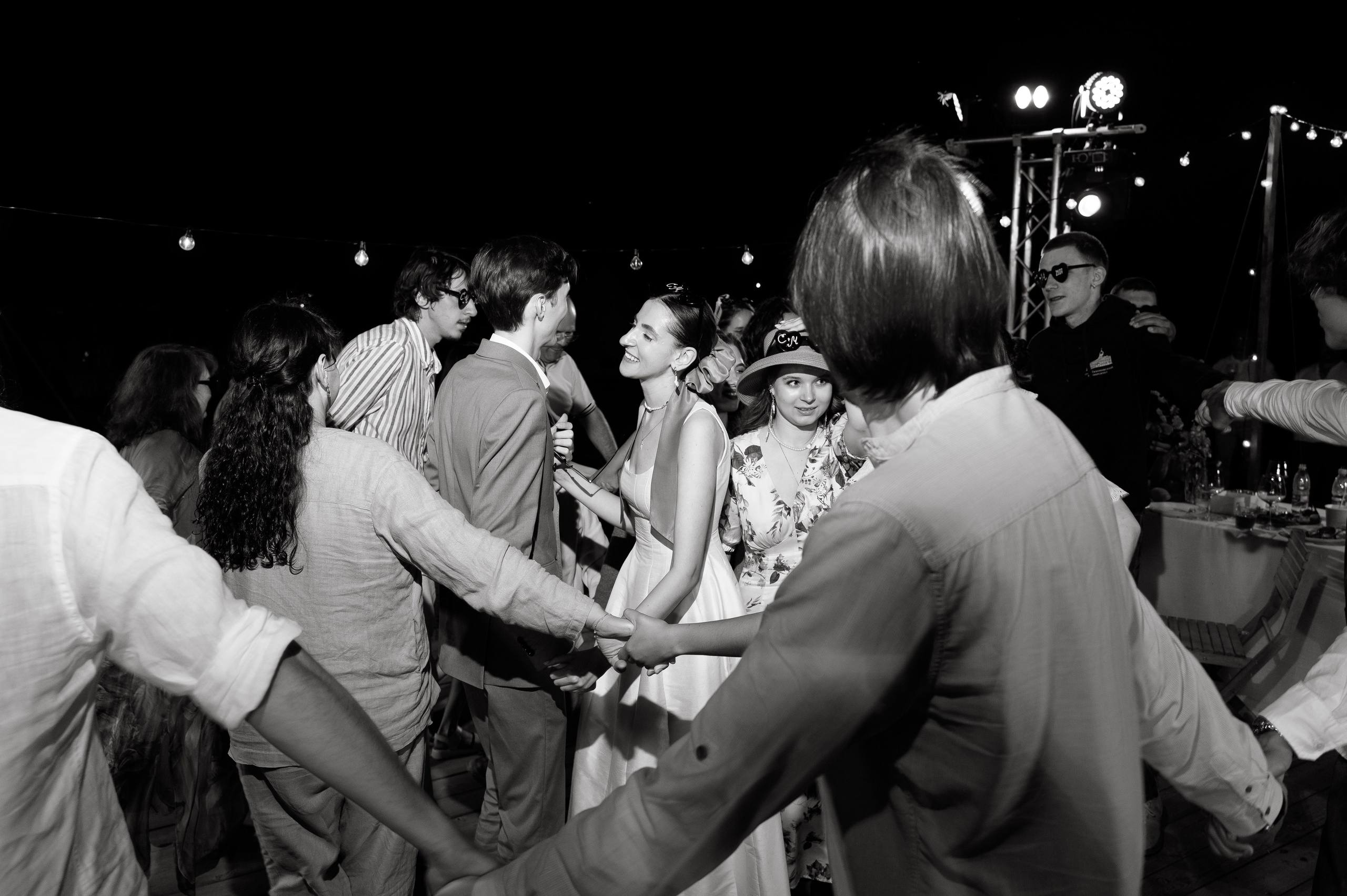 Держась за руки…. Свадебный фотограф Тольятти Самара Холмов Артем