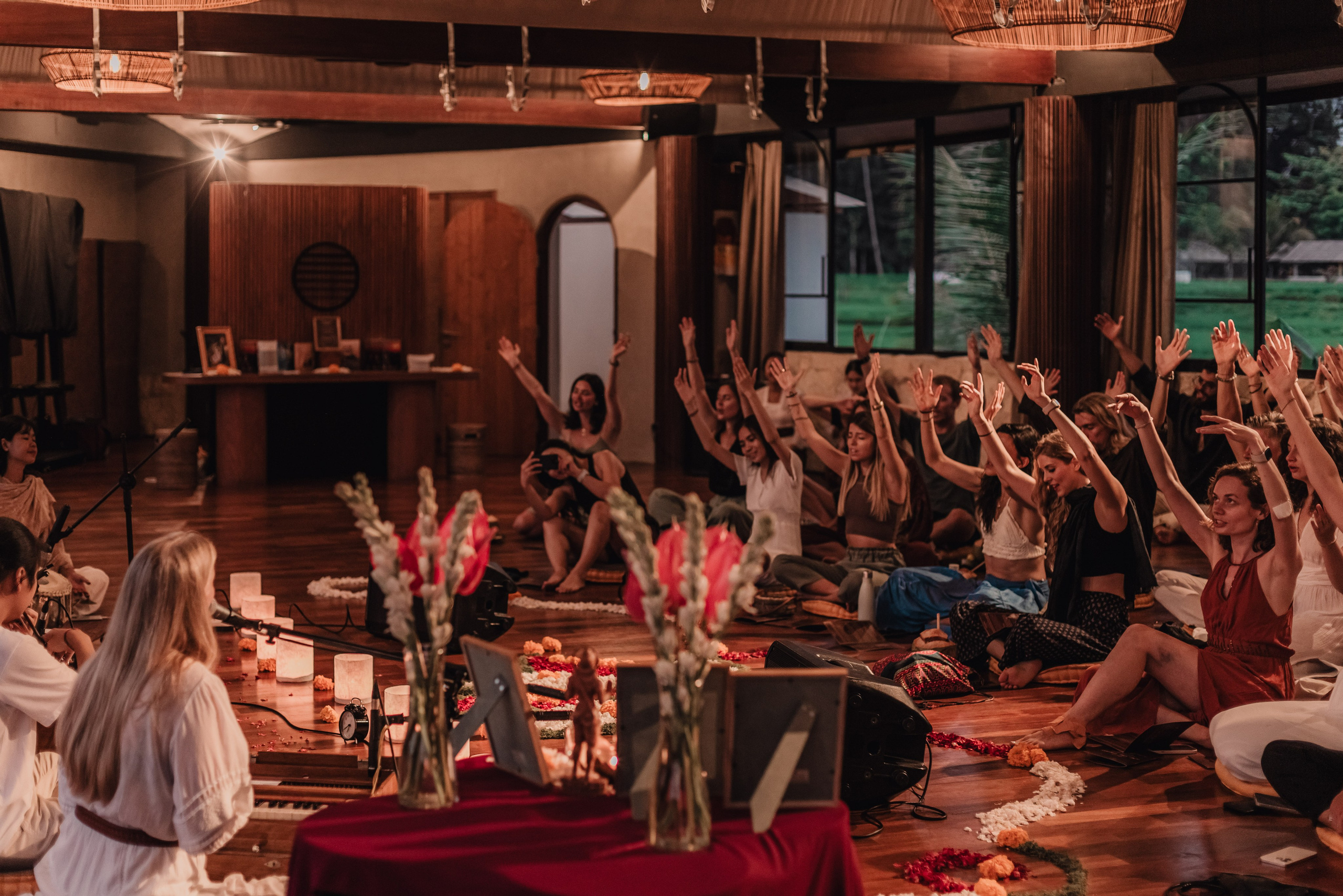 Kirtan at Soulshine nov. Мариам Багдасарян