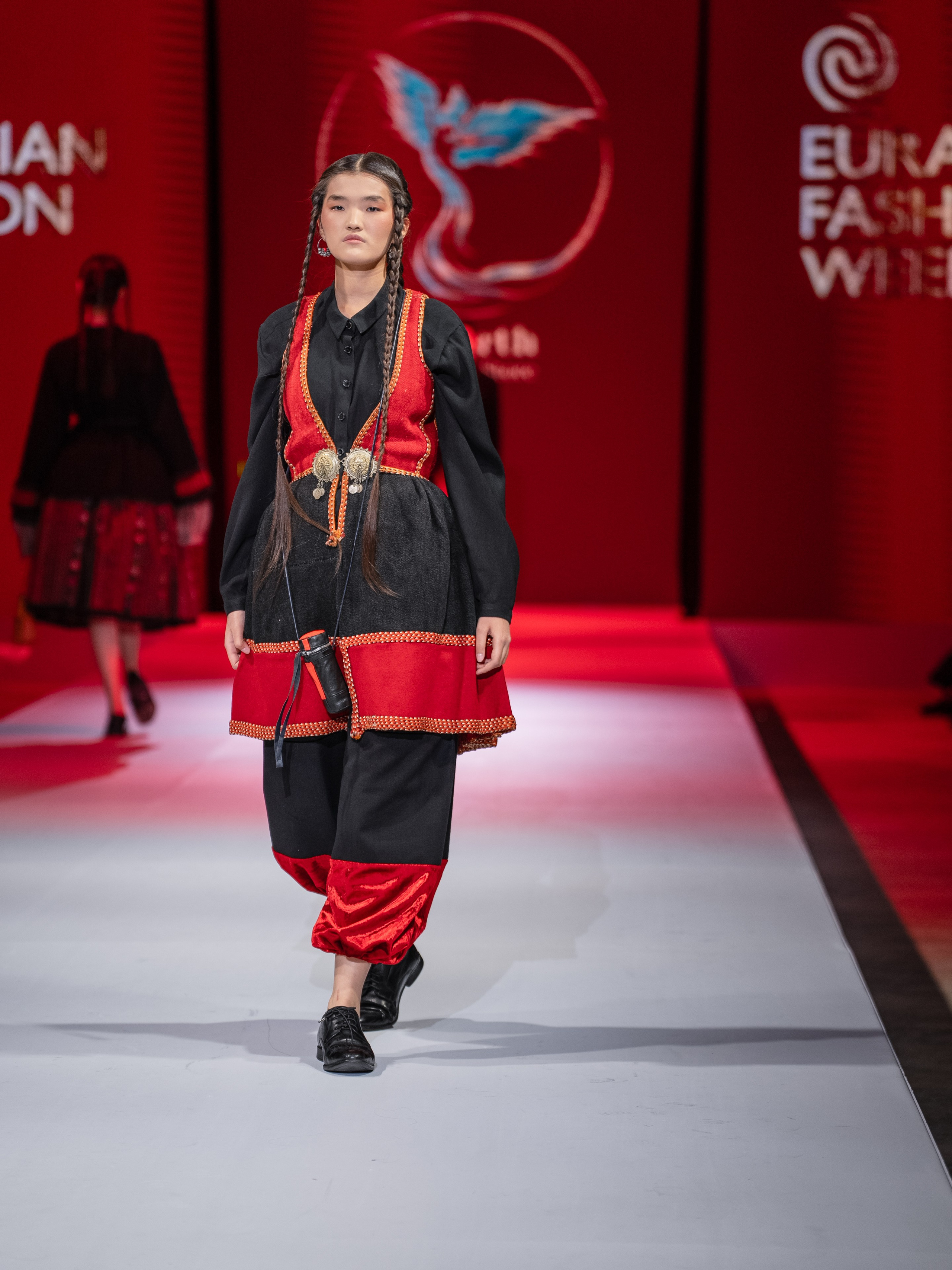 EURASIAN FASHION WEEK Reberth. Сайт Алматинского НЮ АРТ, будуар и фэшн фотографа Дениса Карпенко