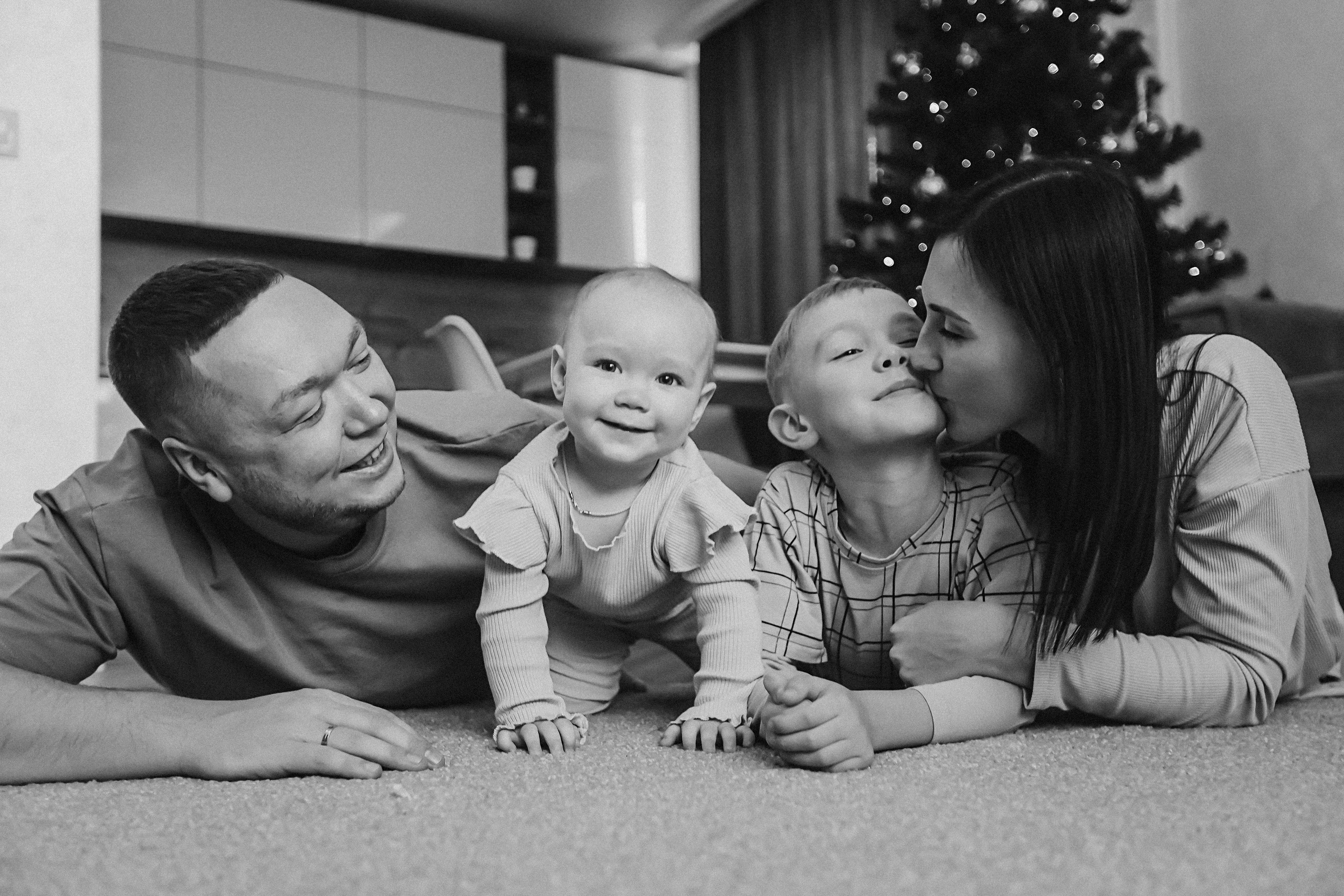 Дома. Семейный фотограф Тюмень, фотограф на роды Салмина Мария