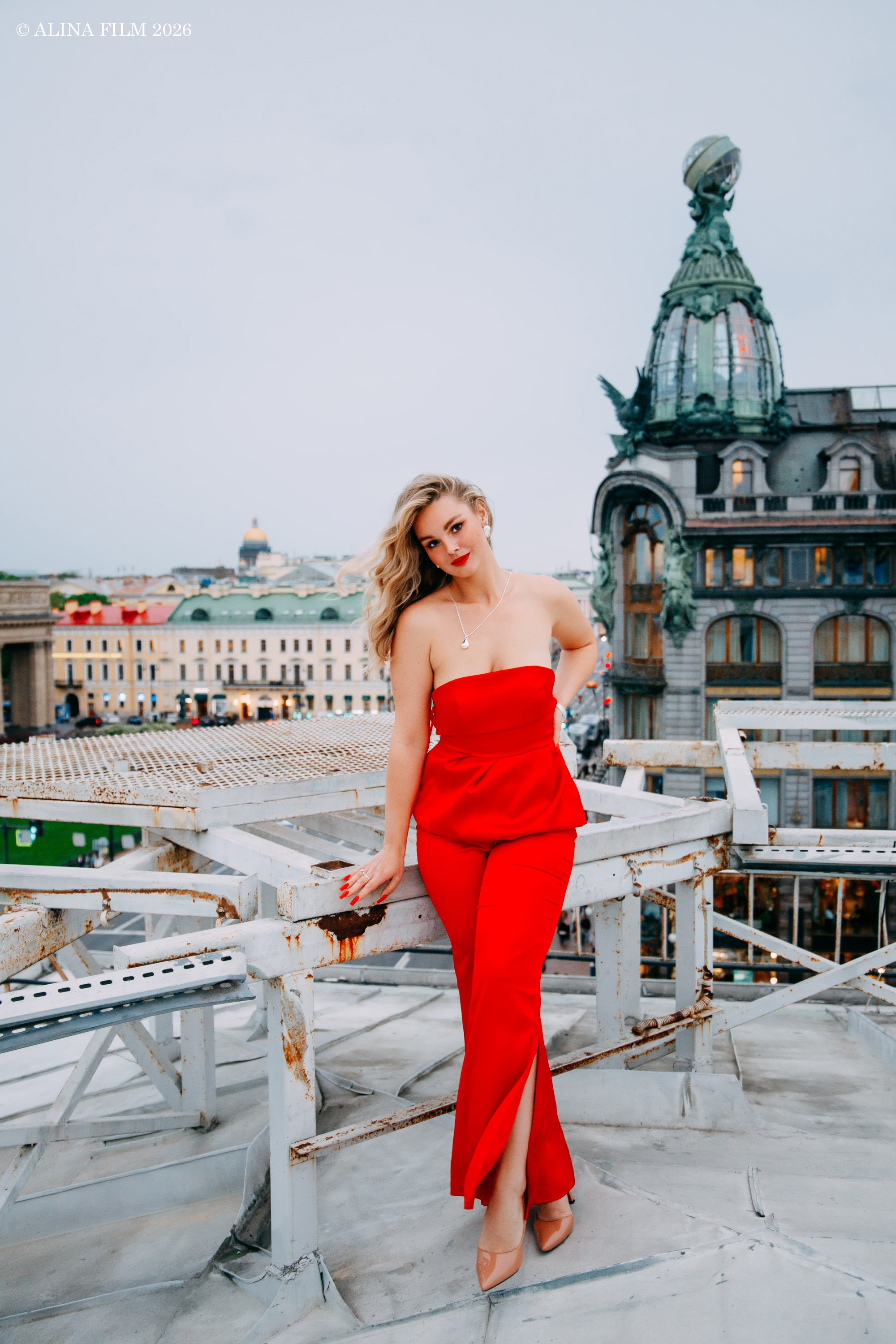 Фотосессия: крыша с видом на Казанский и Зингер. Фотограф в Санкт-Петербурге Alina Film