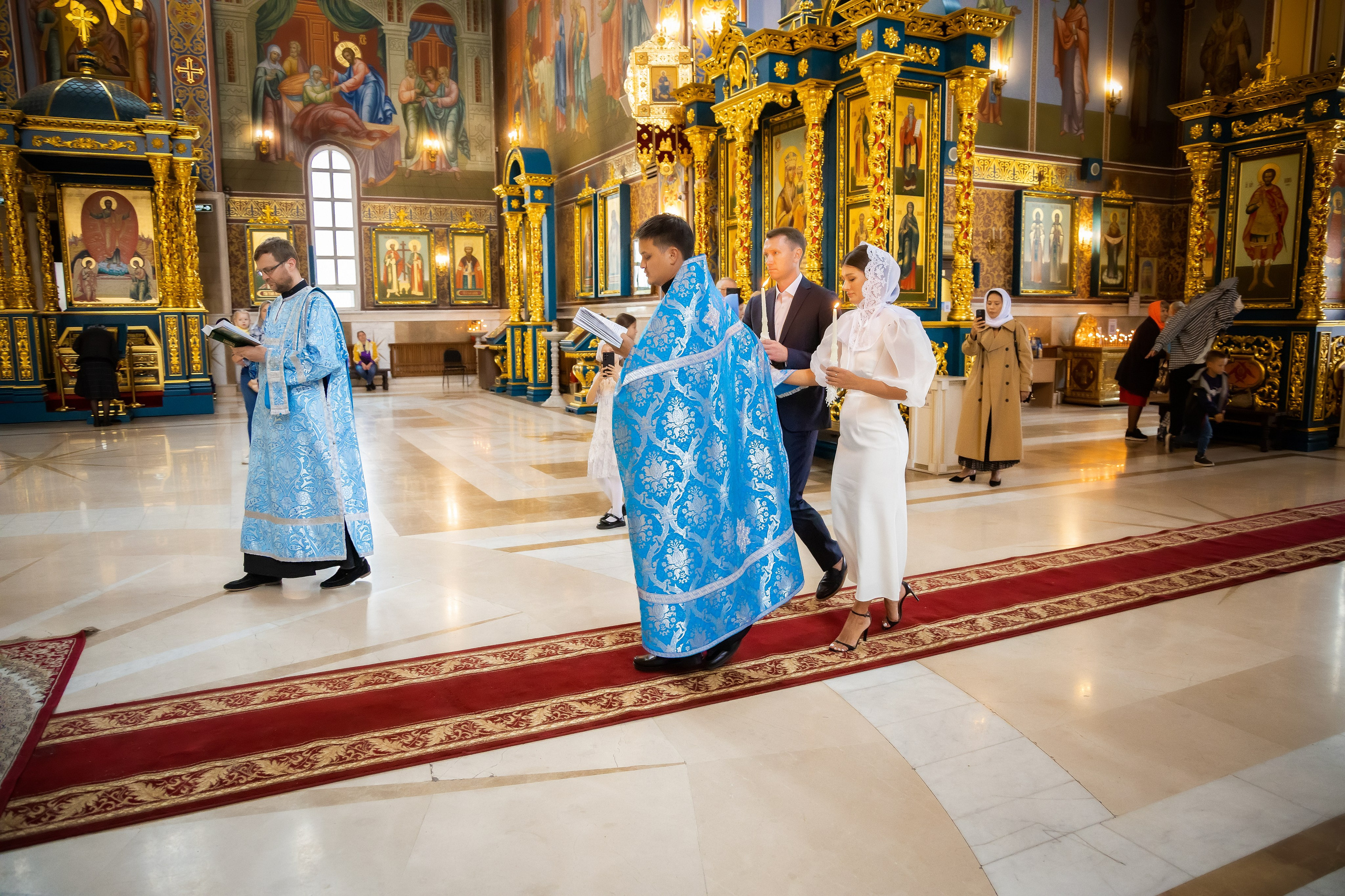 В Храме. Семейный и Свадебный фотограф в Астане Александр Астапов