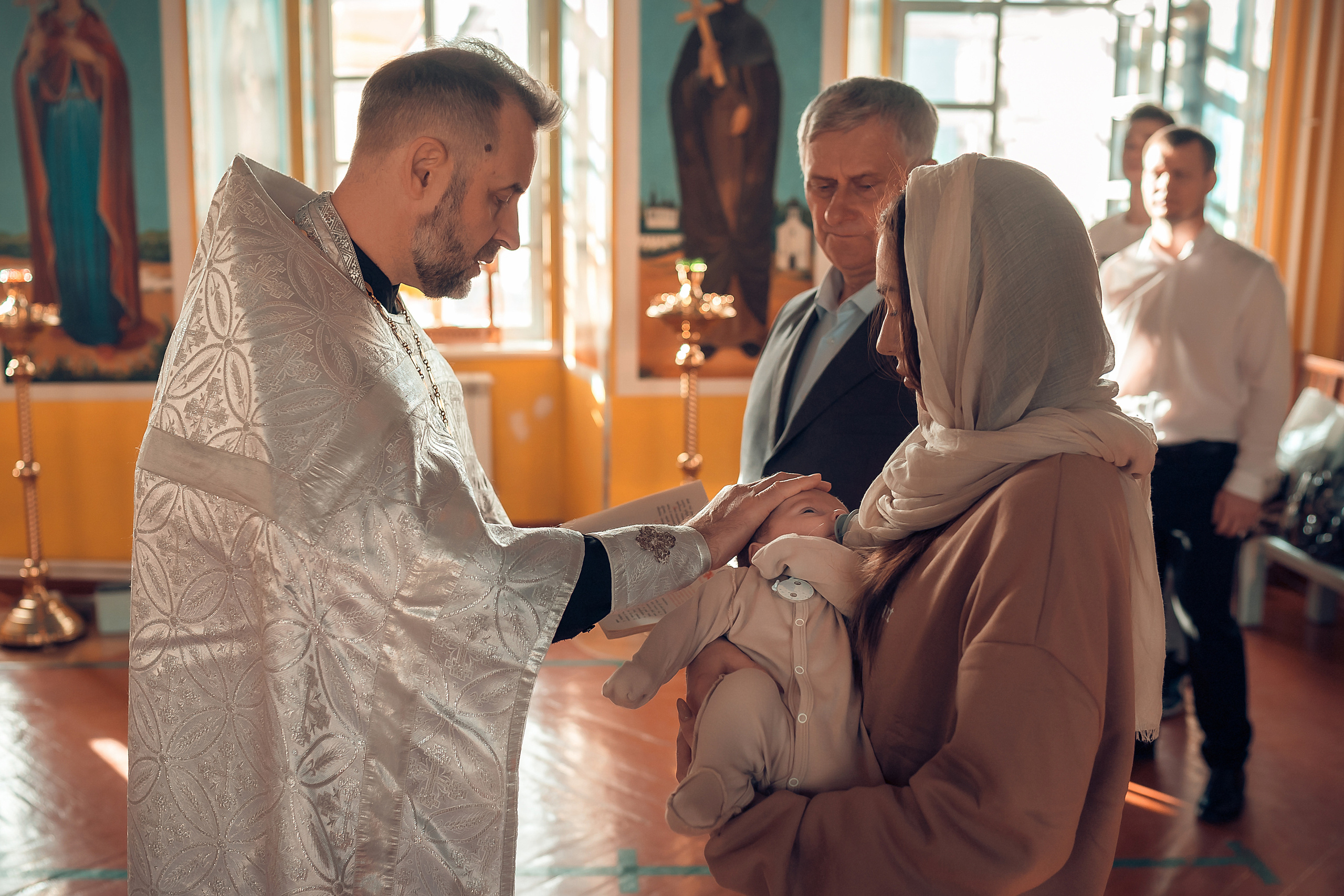 Таинство крещения Кирилла Благовещенский Собор. Фотограф на Крещение и Венчание в Красноярске Рамазанова Юлия