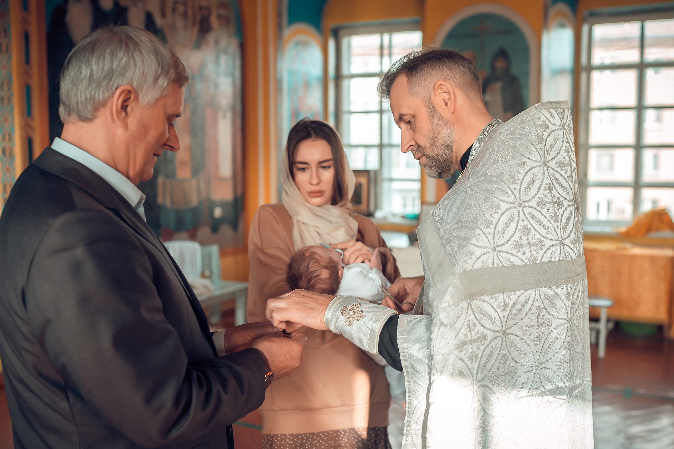 Таинство крещения Кирилла Благовещенский Собор. Фотограф на Крещение и Венчание в Красноярске Рамазанова Юлия