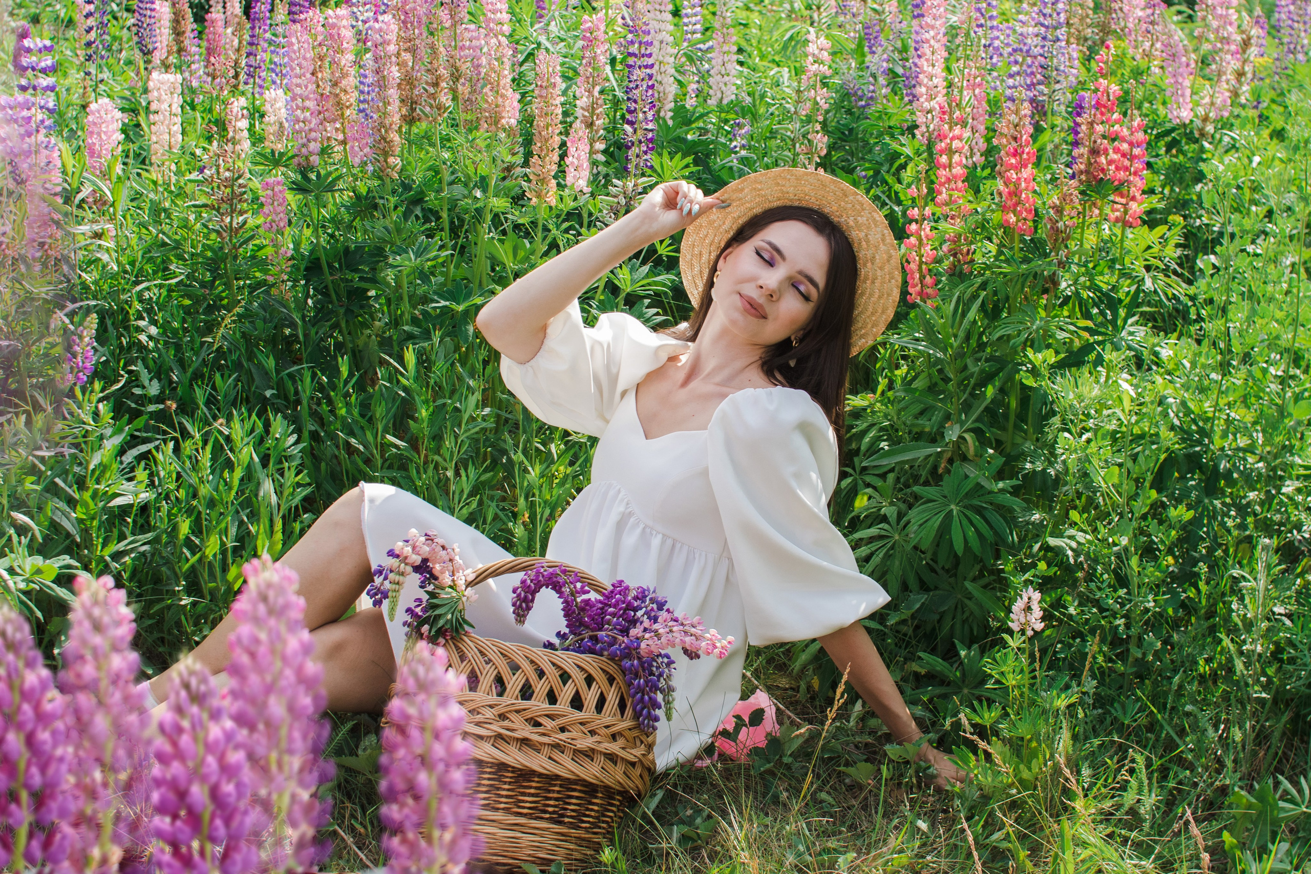 Девушках в люпинах