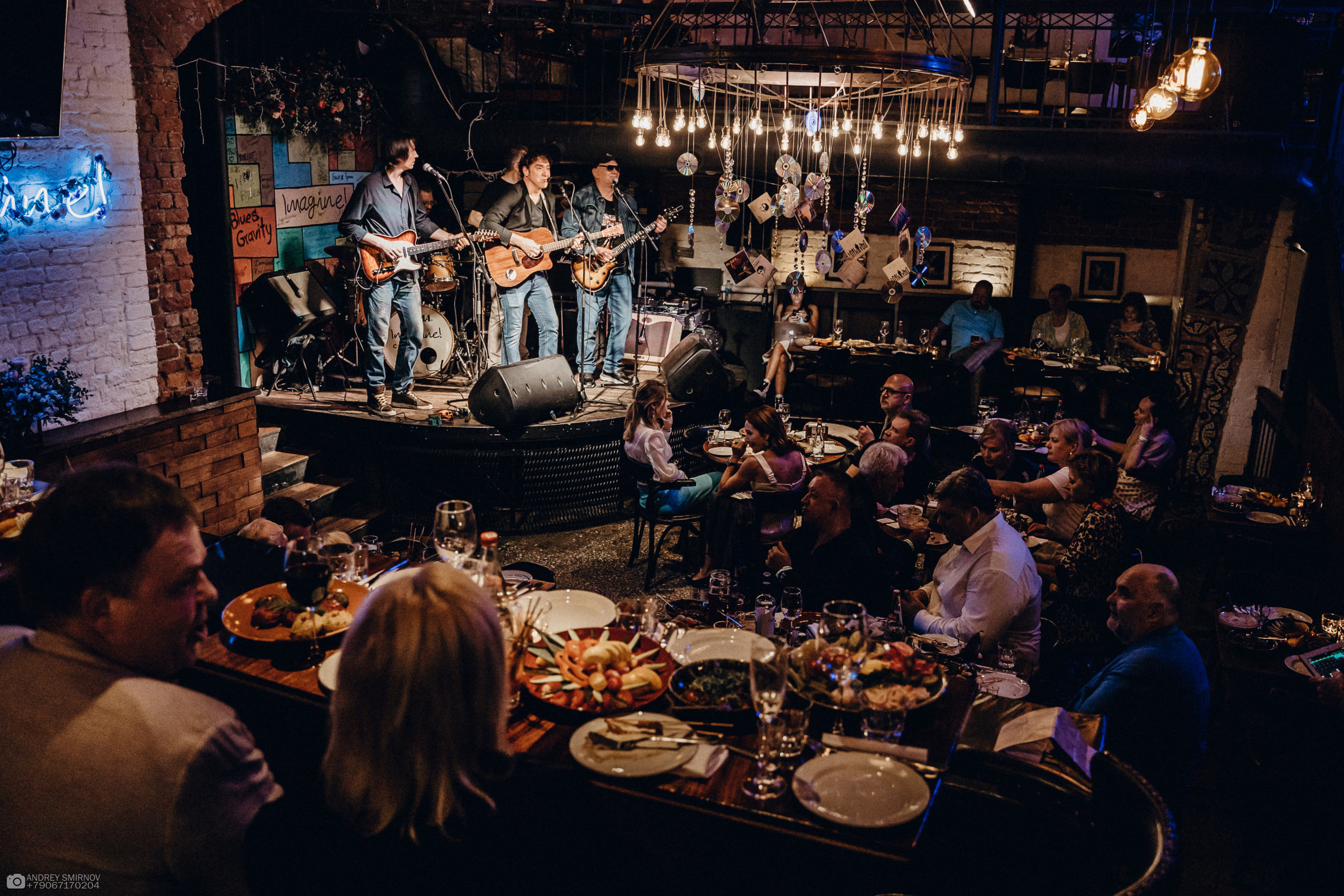 Imagine Cafe — легендарный рок-клуб, кафе и летняя веранда. FOTOZ Studio / Фотовидеомейкер Андрей Смирнов