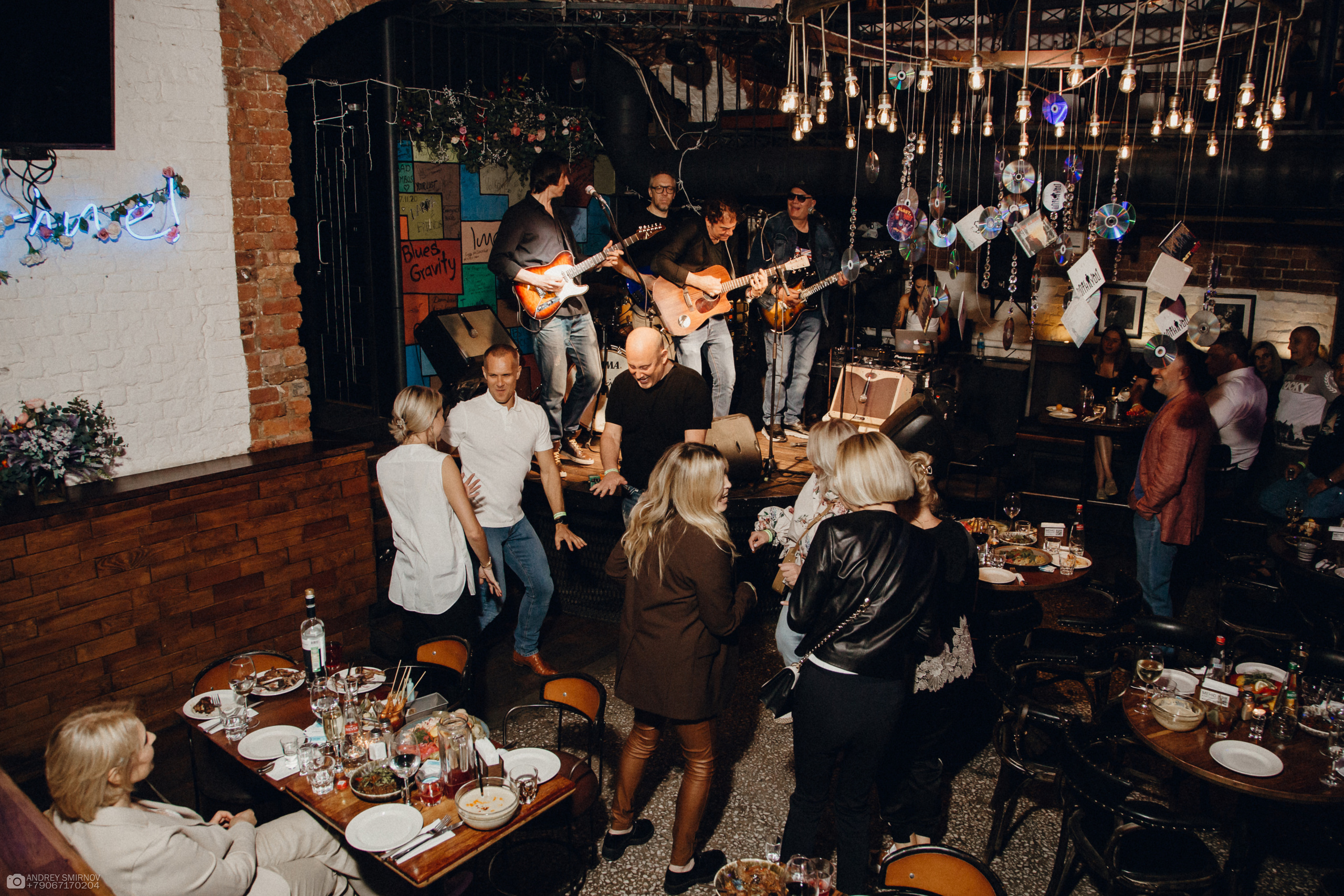 Imagine Cafe — легендарный рок-клуб, кафе и летняя веранда. FOTOZ Studio / Фотовидеомейкер Андрей Смирнов