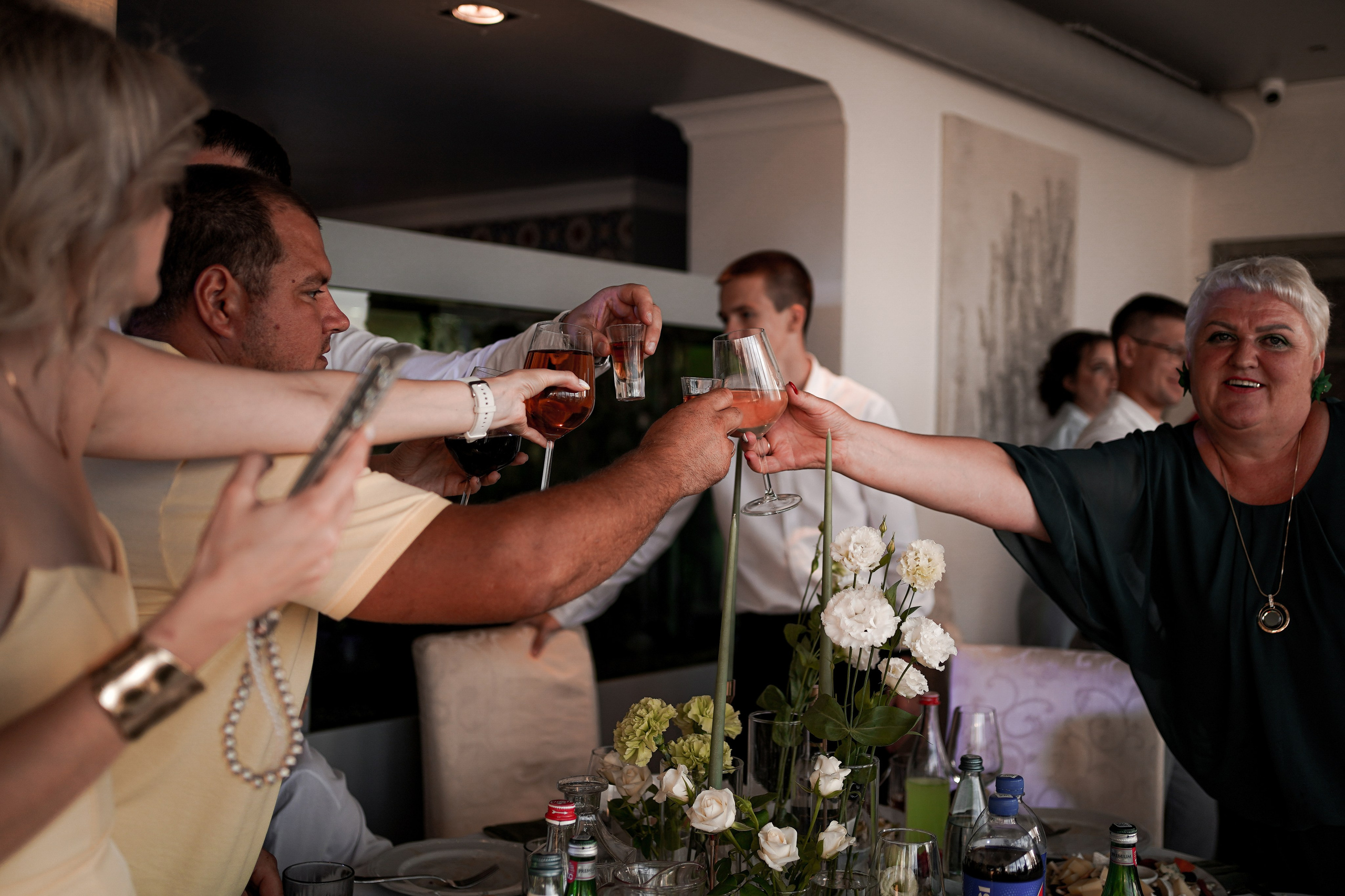 Банкет в ресторане «Европа». Свадебный фотограф в Ростове-на-Дону. Таинство Крещения и Венчания, семейные фотосессии. Алёна Чёботова