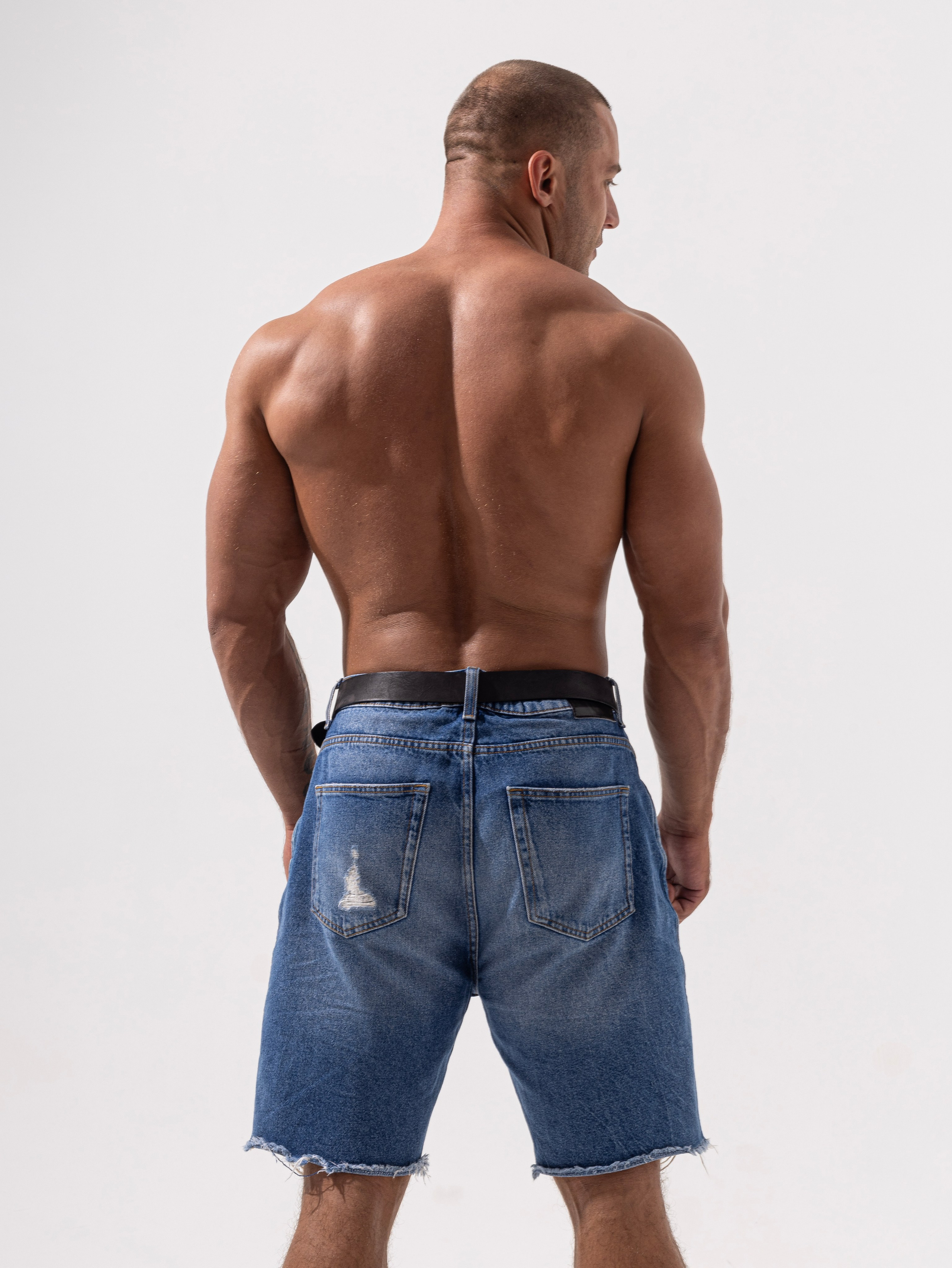 Женя. Фото для маркетплейсов в самых сочных локациях города Сочи