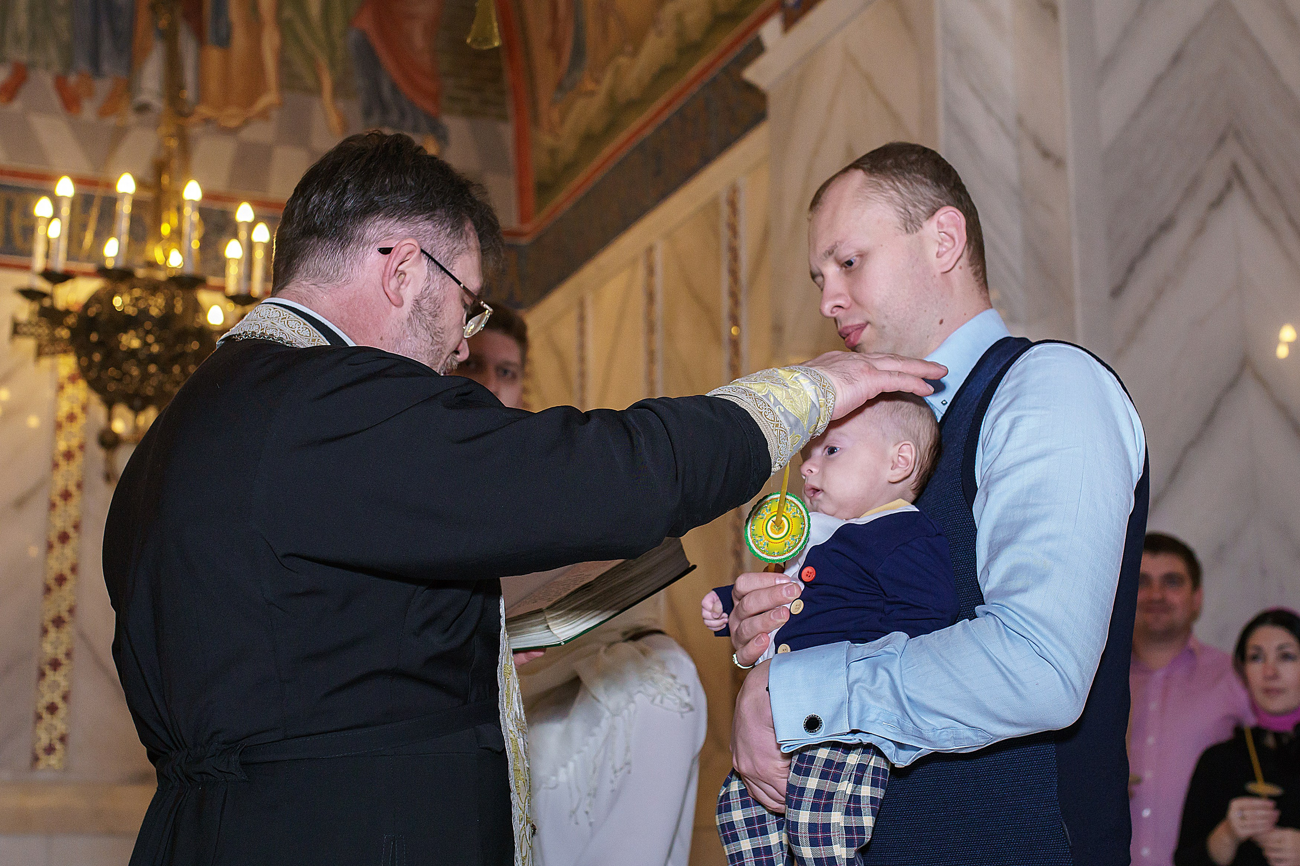 Крещение в храме Покрова Пресвятой Богородицы в Ясенево, Москва