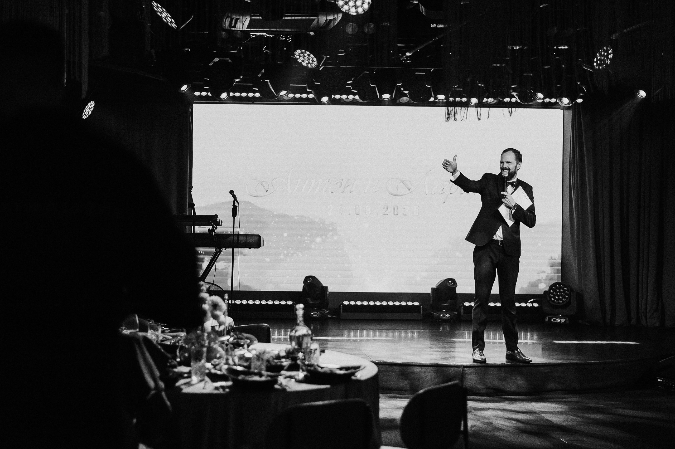 Годовщина свадьбы в Atmosfera. Свадебный фотограф в Екатеринбурге Артём Зайнетдинов