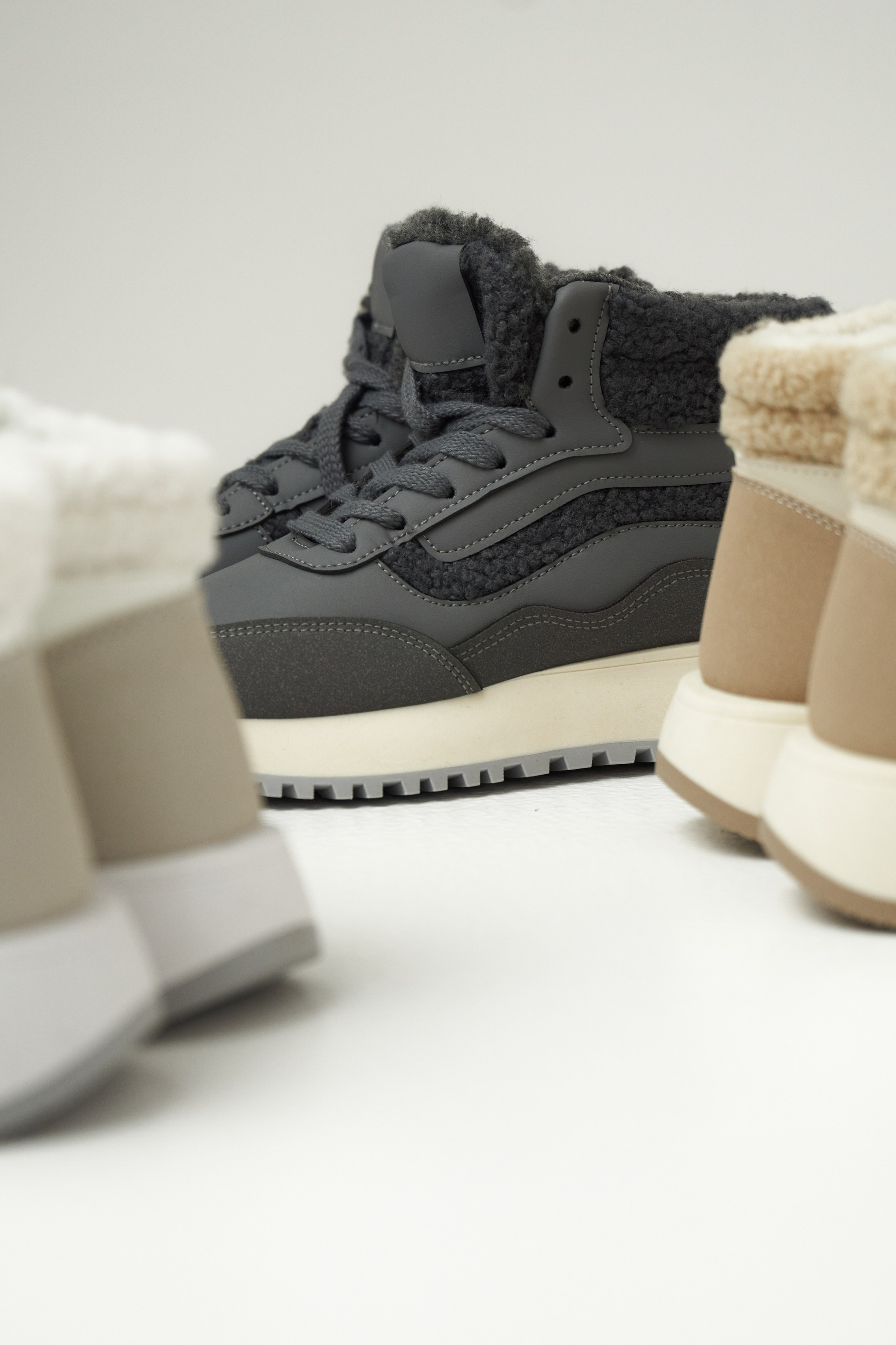 Обувь на модели + предметно. Фотограф Валерий Федяев | vallerzu