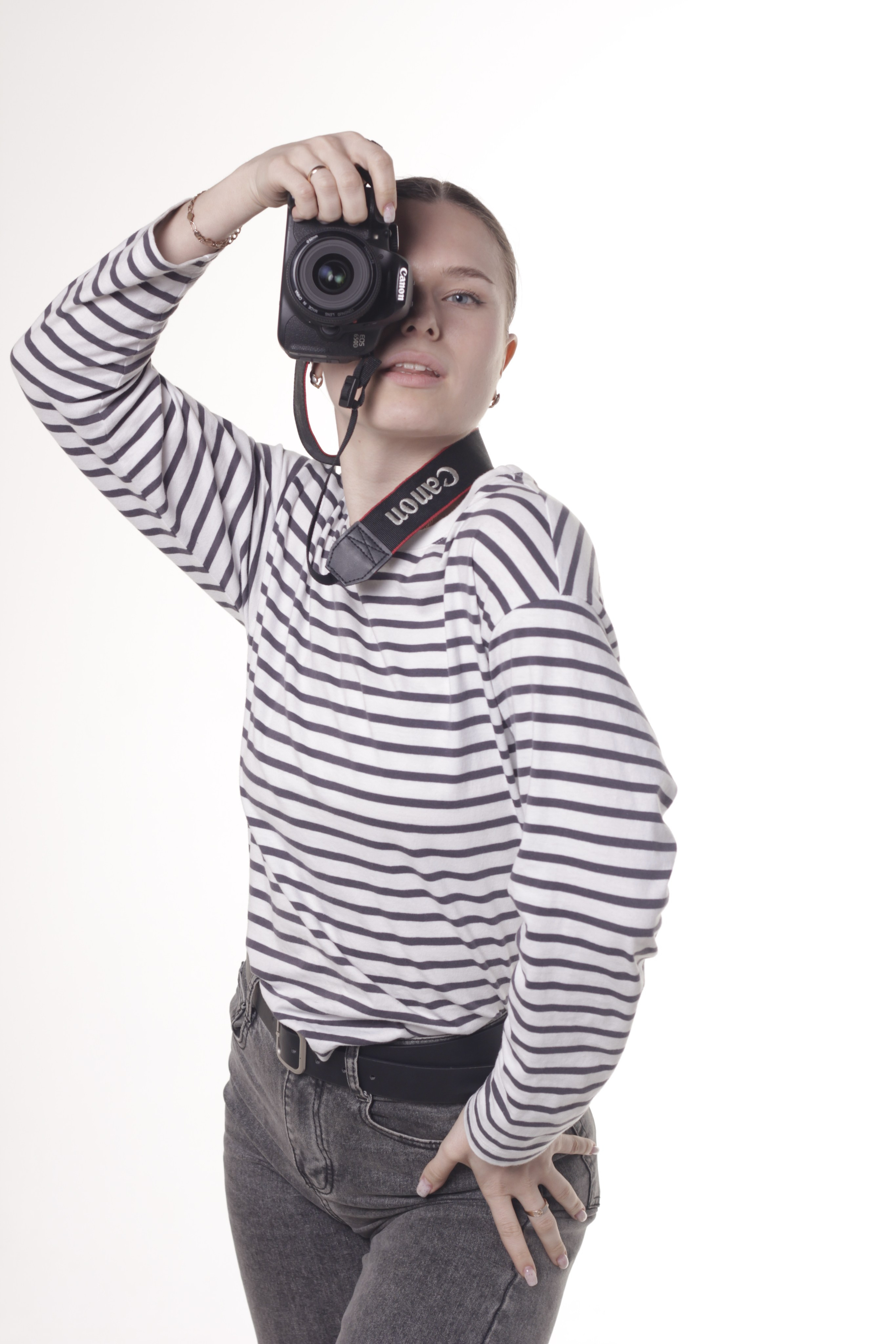 Полина с фотоаппаратом. Портретный фотограф в Москве и Московской области Гнутиков Сергей