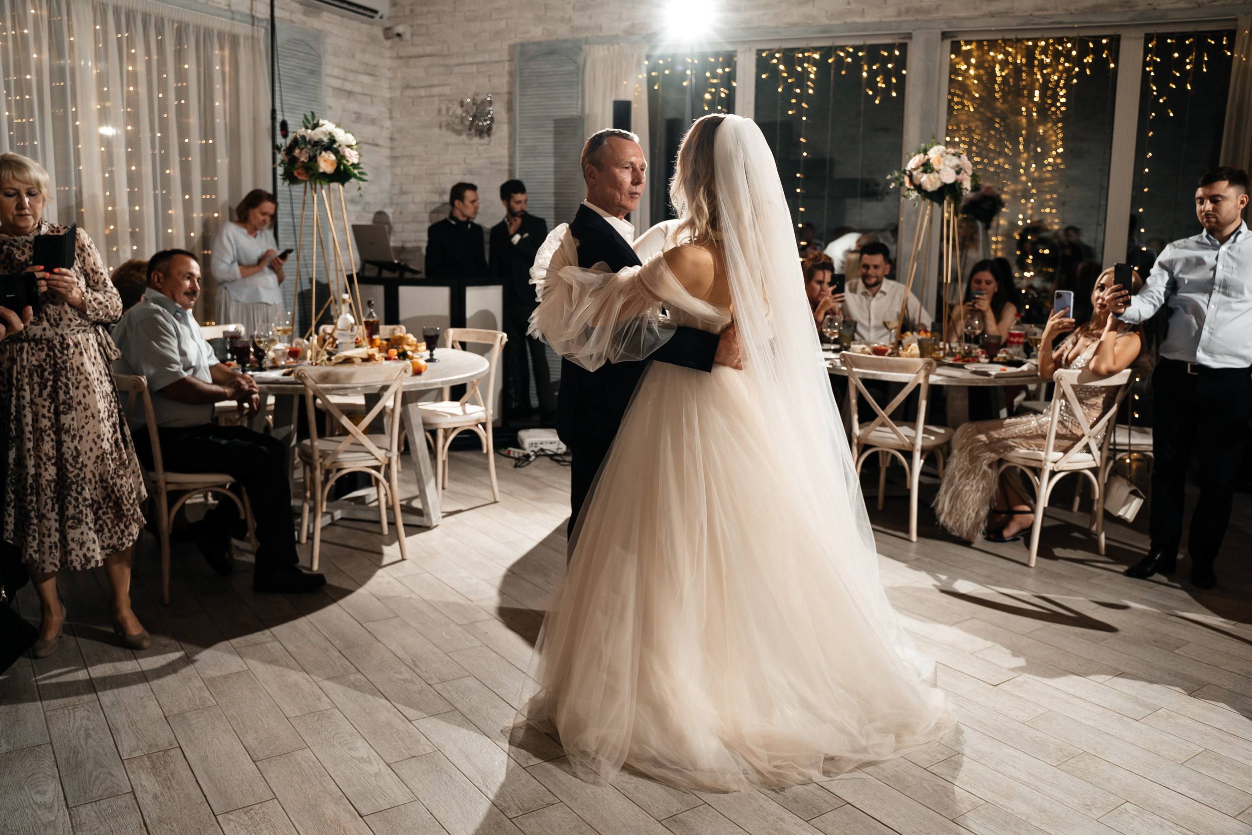 Айвар и Александра. Павел Мерк. Стильная свадебная фотография