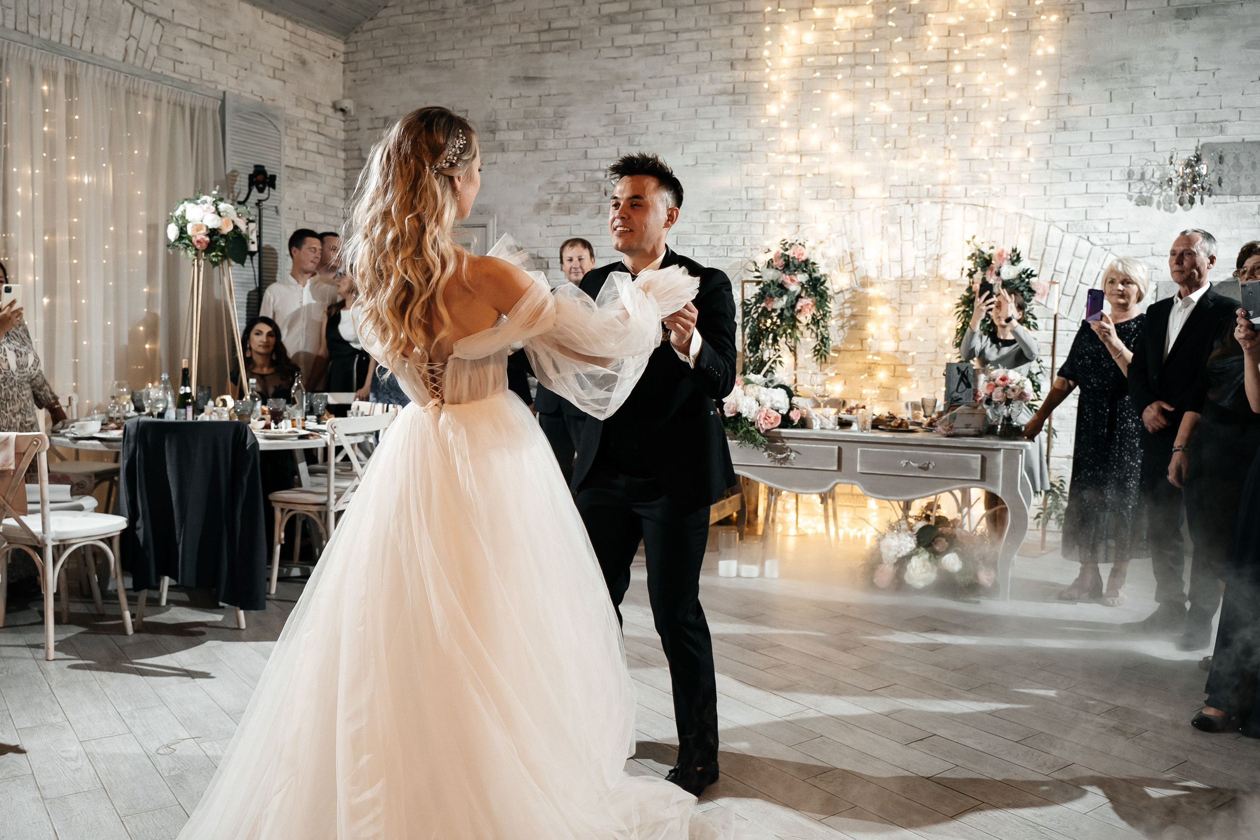 Айвар и Александра. Павел Мерк. Стильная свадебная фотография