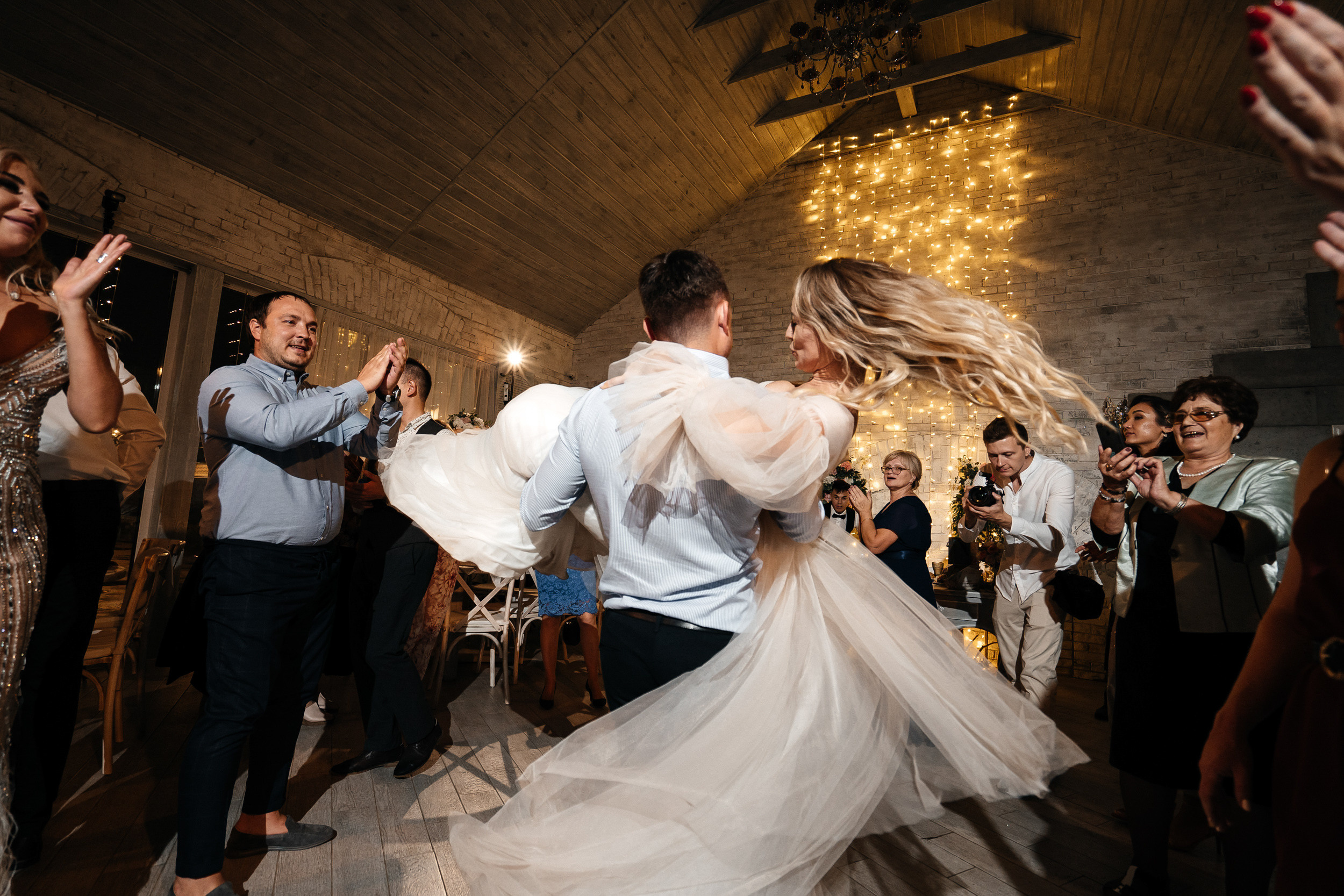 Айвар и Александра. Павел Мерк. Стильная свадебная фотография