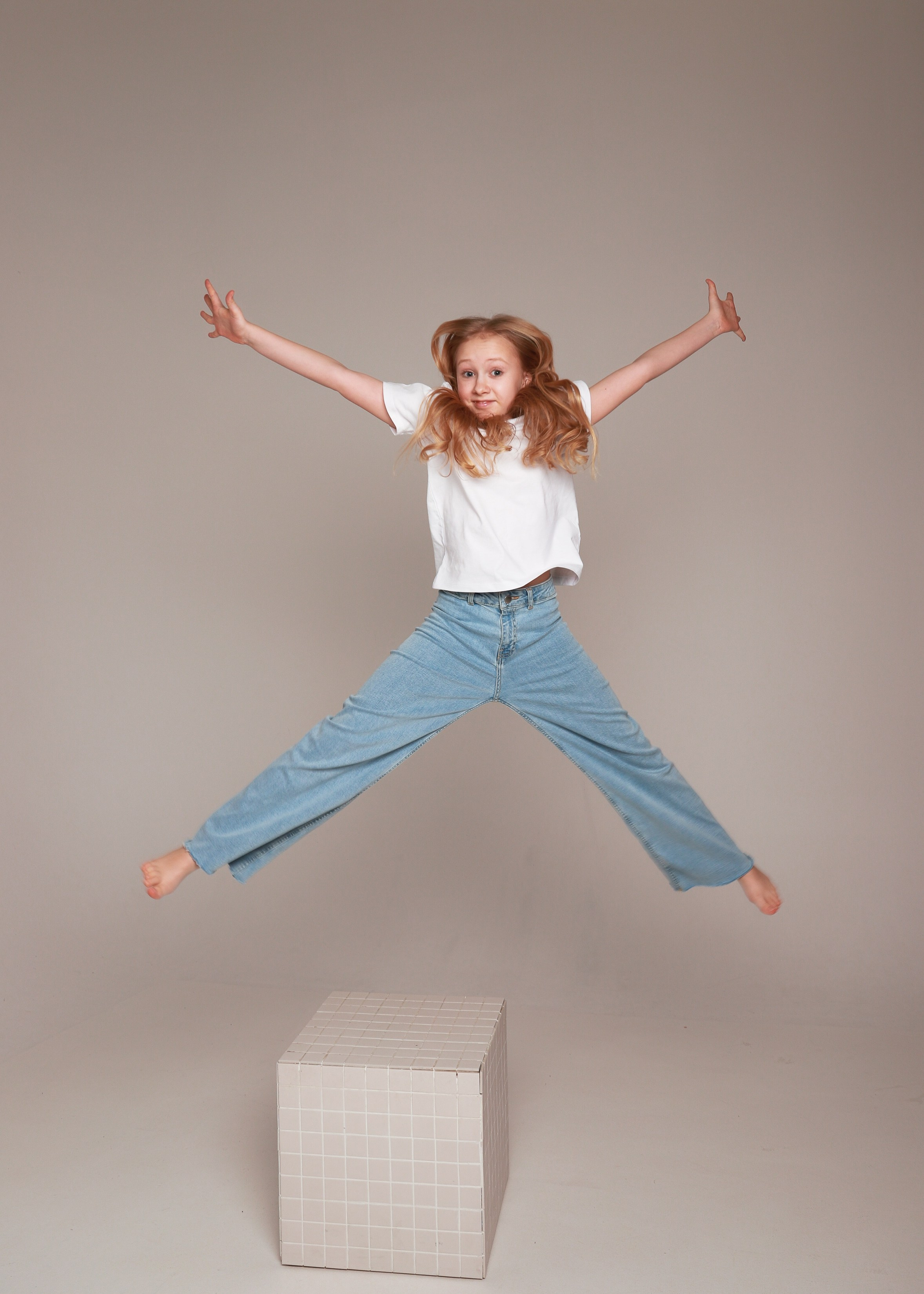 В джинсах. Фотограф Юлия Мальцева