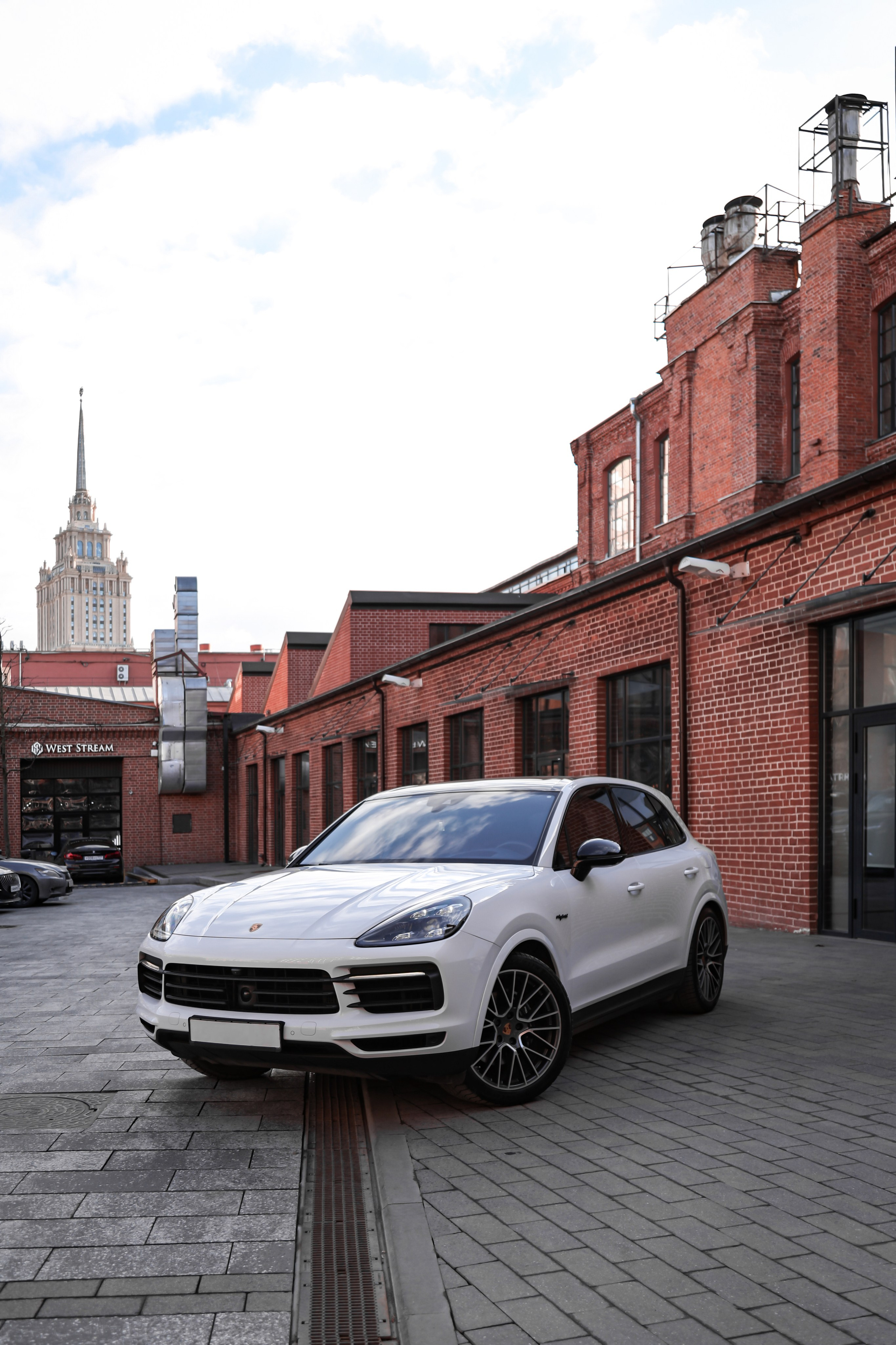 2020 Porsche Cayenne 3.0 AT. Mixturecaptures