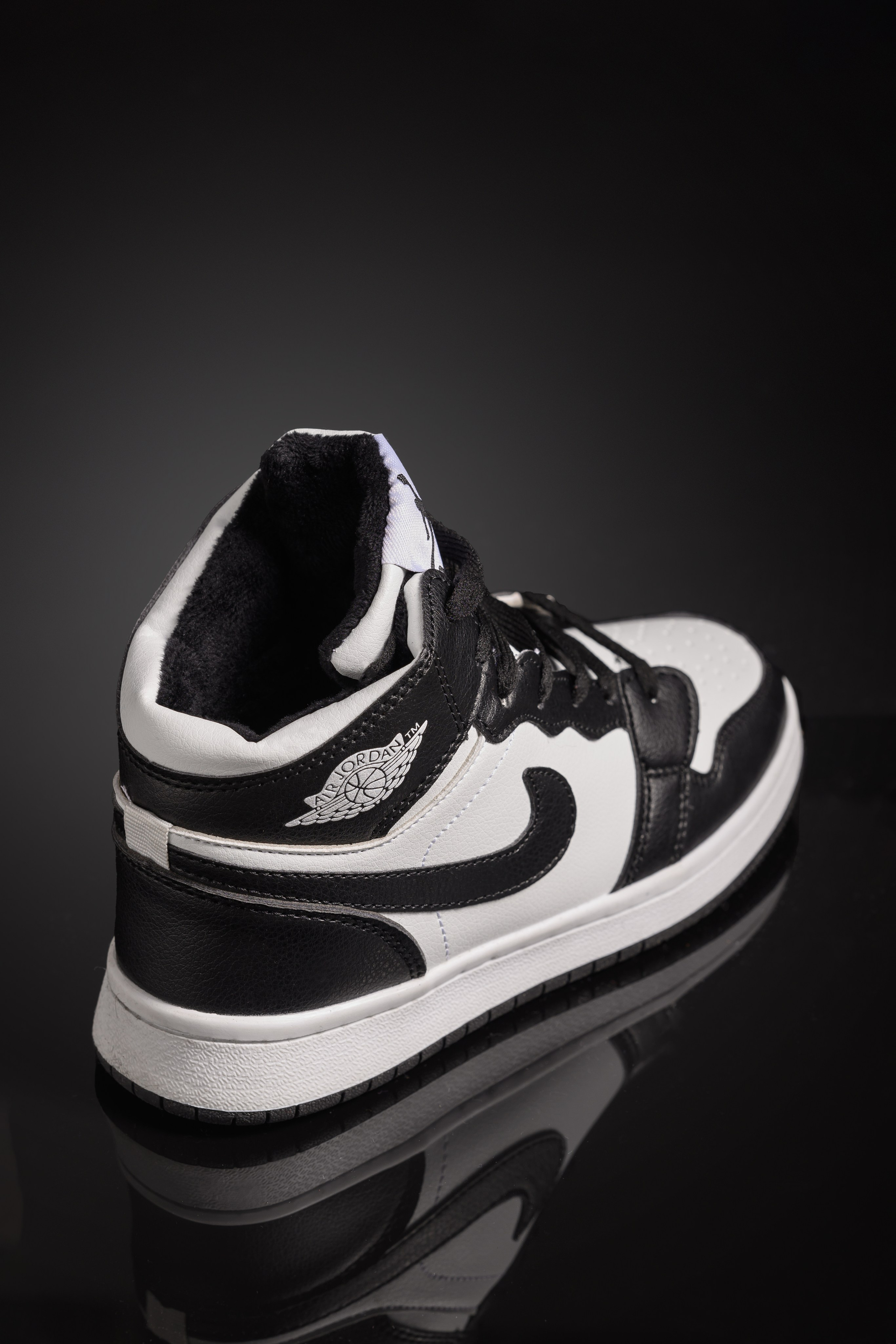 Предметное фото одежды. Предметный фотограф в Краснодаре Вера Капитанова. Предметная съёмка