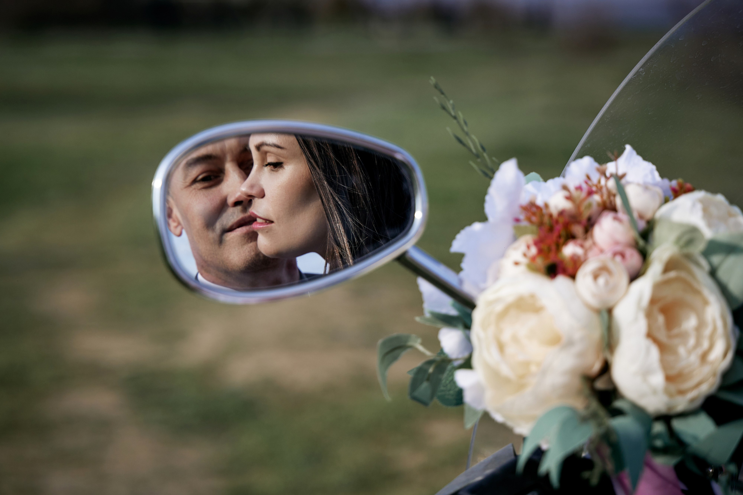 Фотосъемка в ЗАГСе, прогулка молодых, банкет