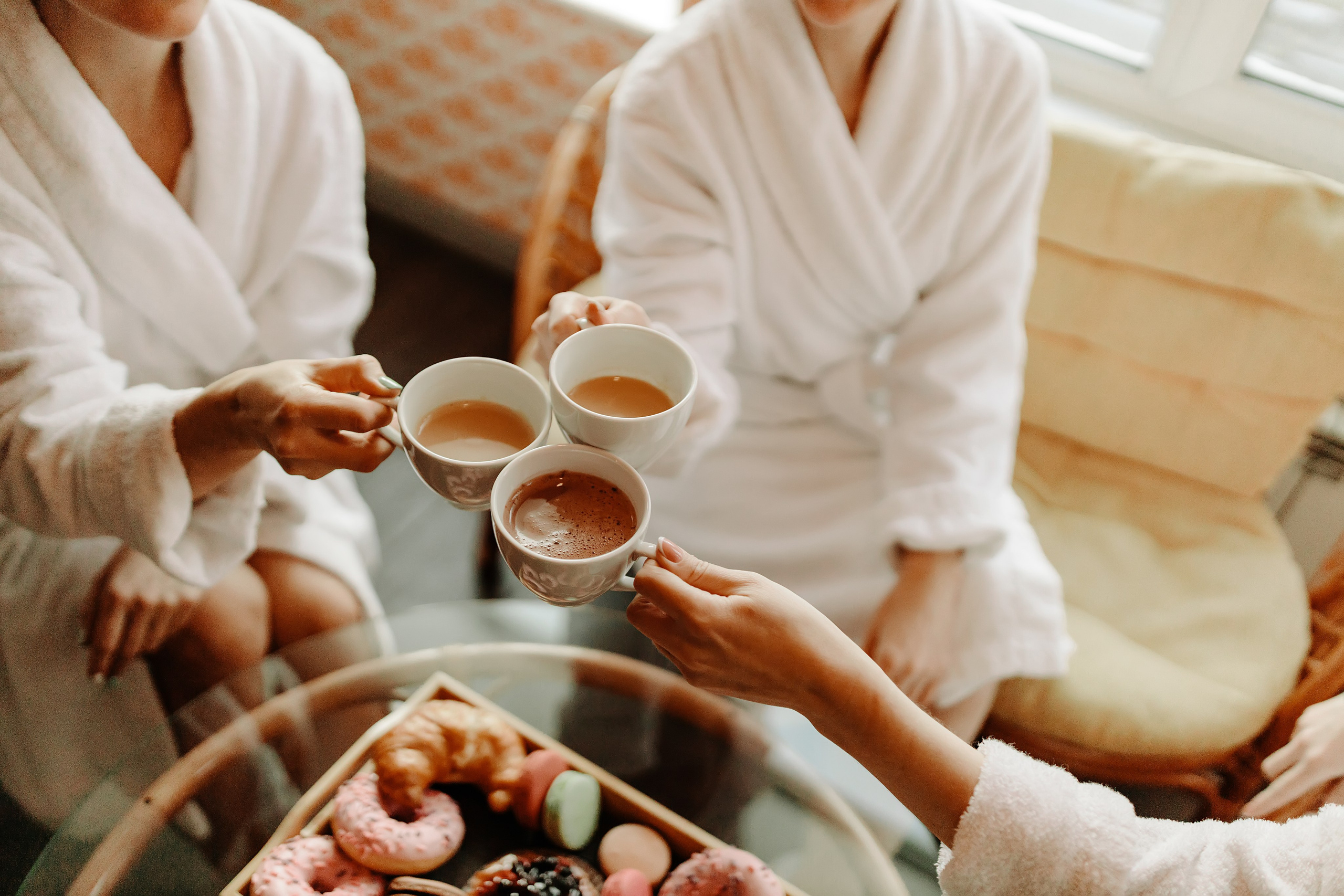 Вкусный девичник в отеле. Фотограф в Санкт-Петербурге Знаменская Ирина