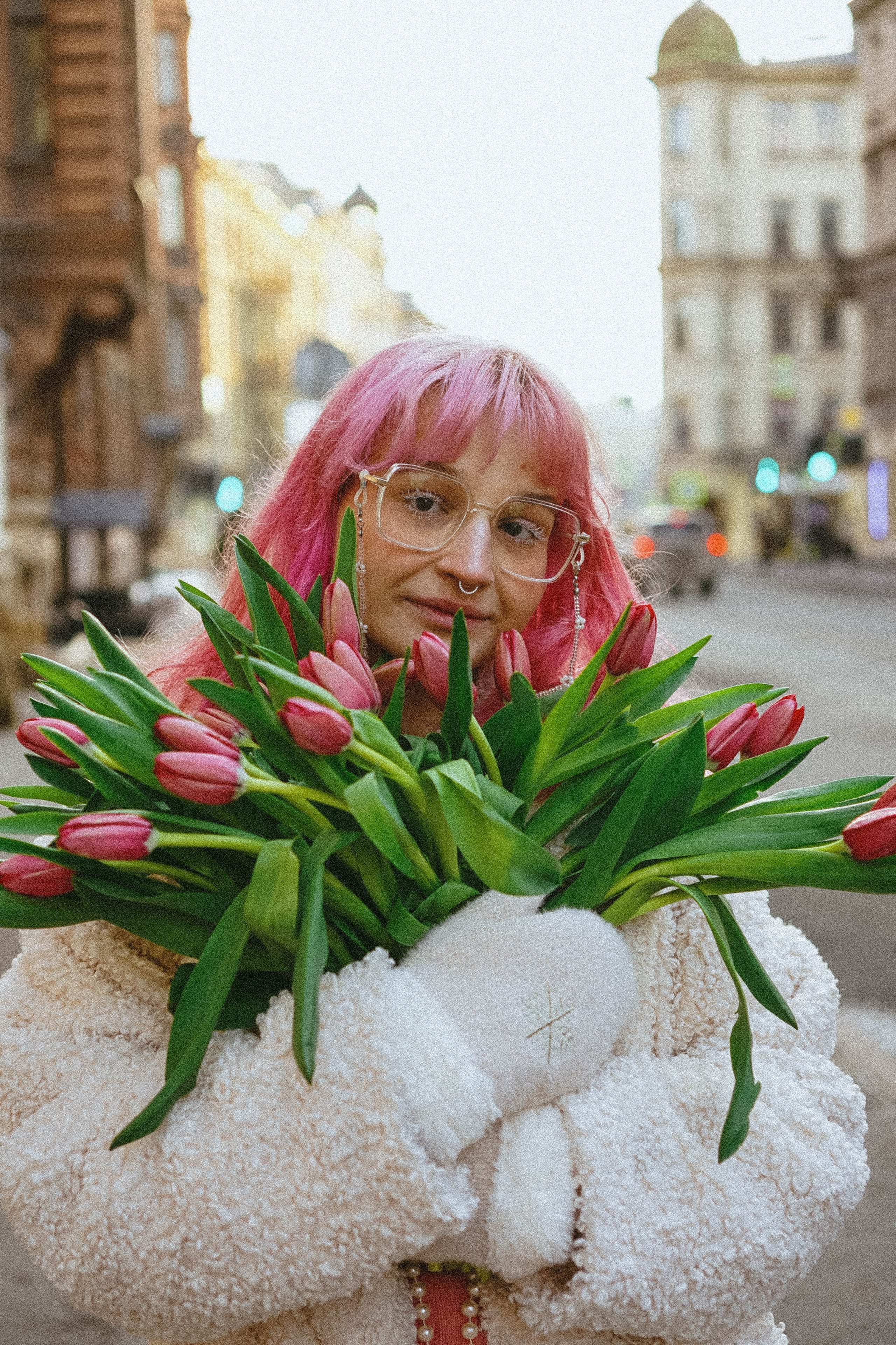 Прогулочная фотосессия с тюльпанами. Профессиональный фотограф, Санкт-Петербург — Виктория Богомолова