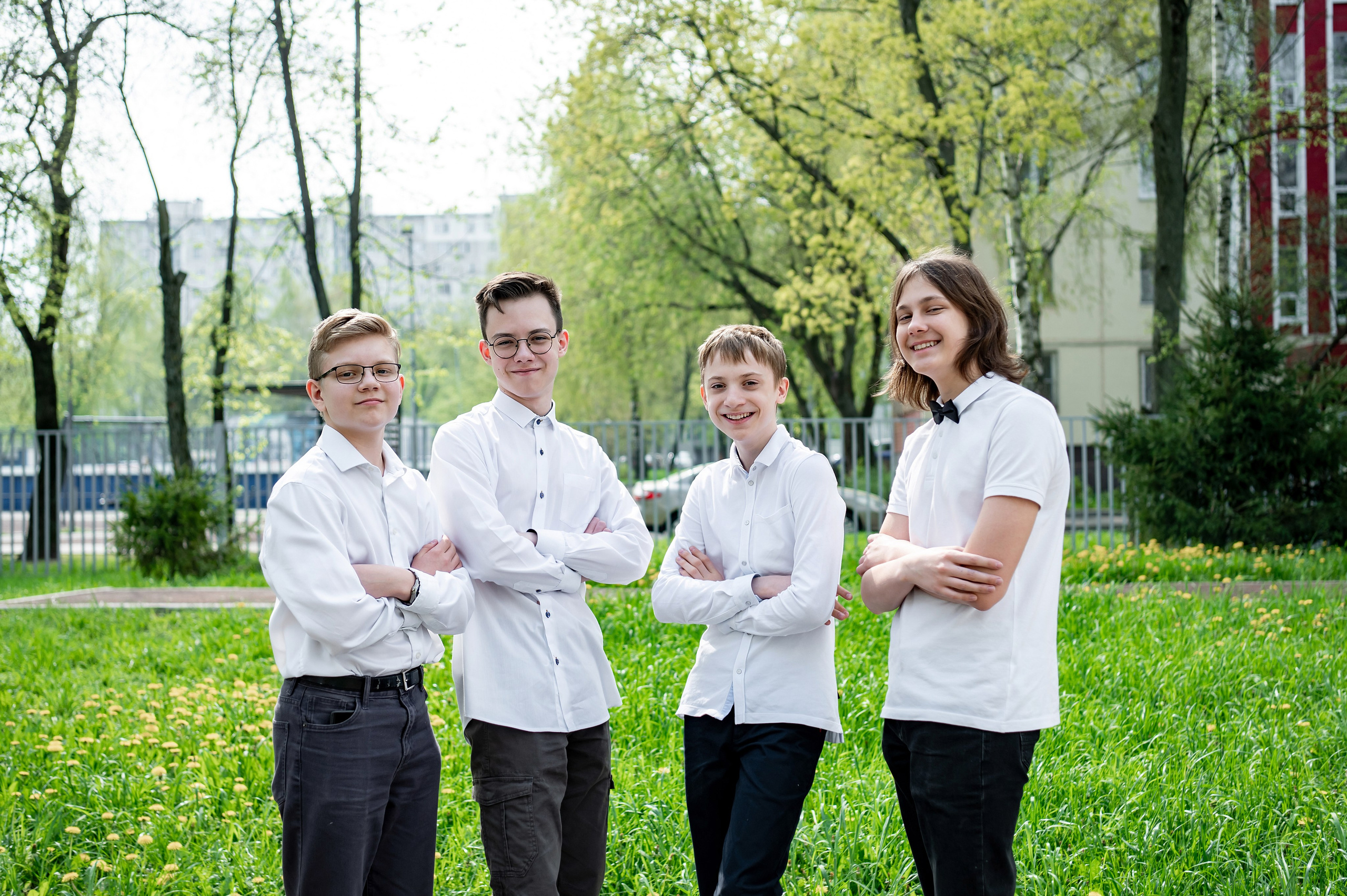 Фотосессия в классе и на территории школы. 9-М класс Школа 1568. Детский и семейный фотограф г. Москва Оксана Катаджи