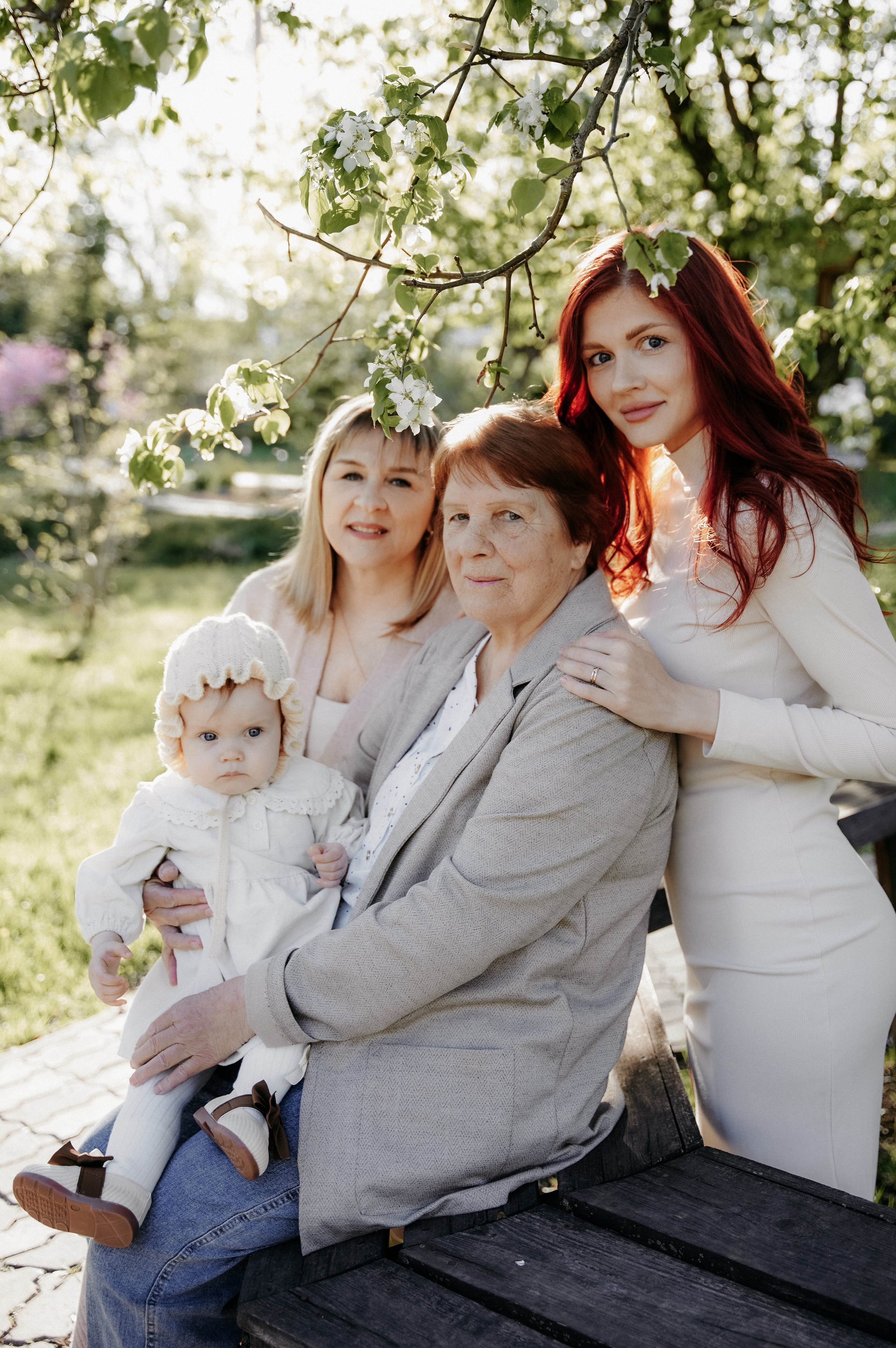 Четыре поколения женщин. Фотограф Регина С