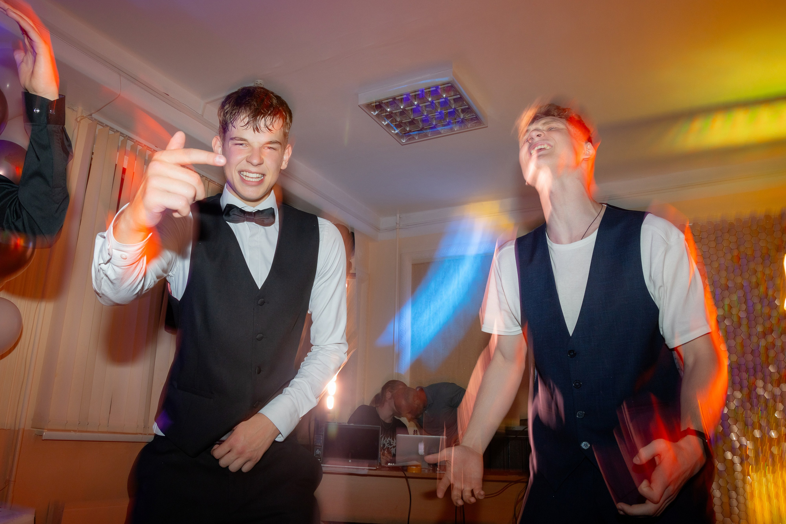 Школьный выпускной 2024 год в Соколе (Минск). Свадебный фотограф в Минске/Беларуси Сергей Спиридонов