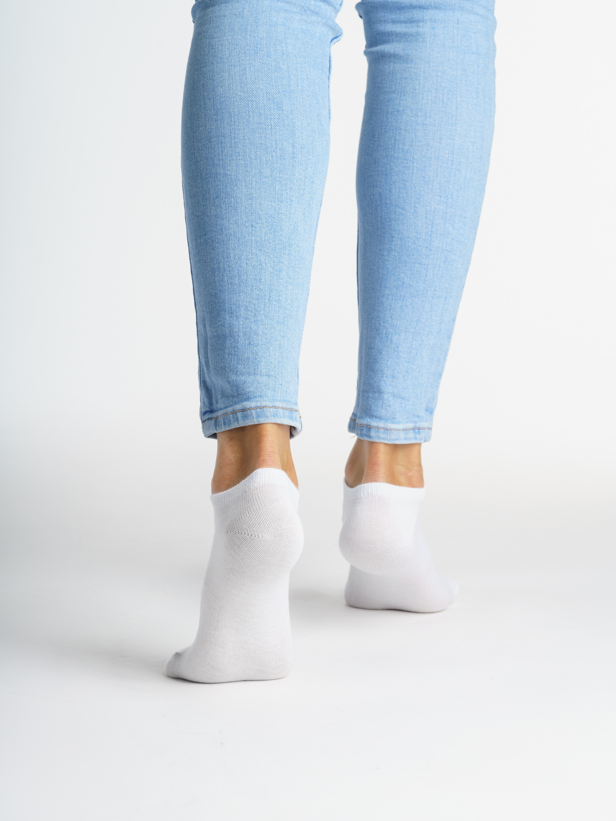 Носки женские. KED Production — продакшн из СПб. Создаём фото, видео и контент, который помогает брендам и селлерам продавать больше