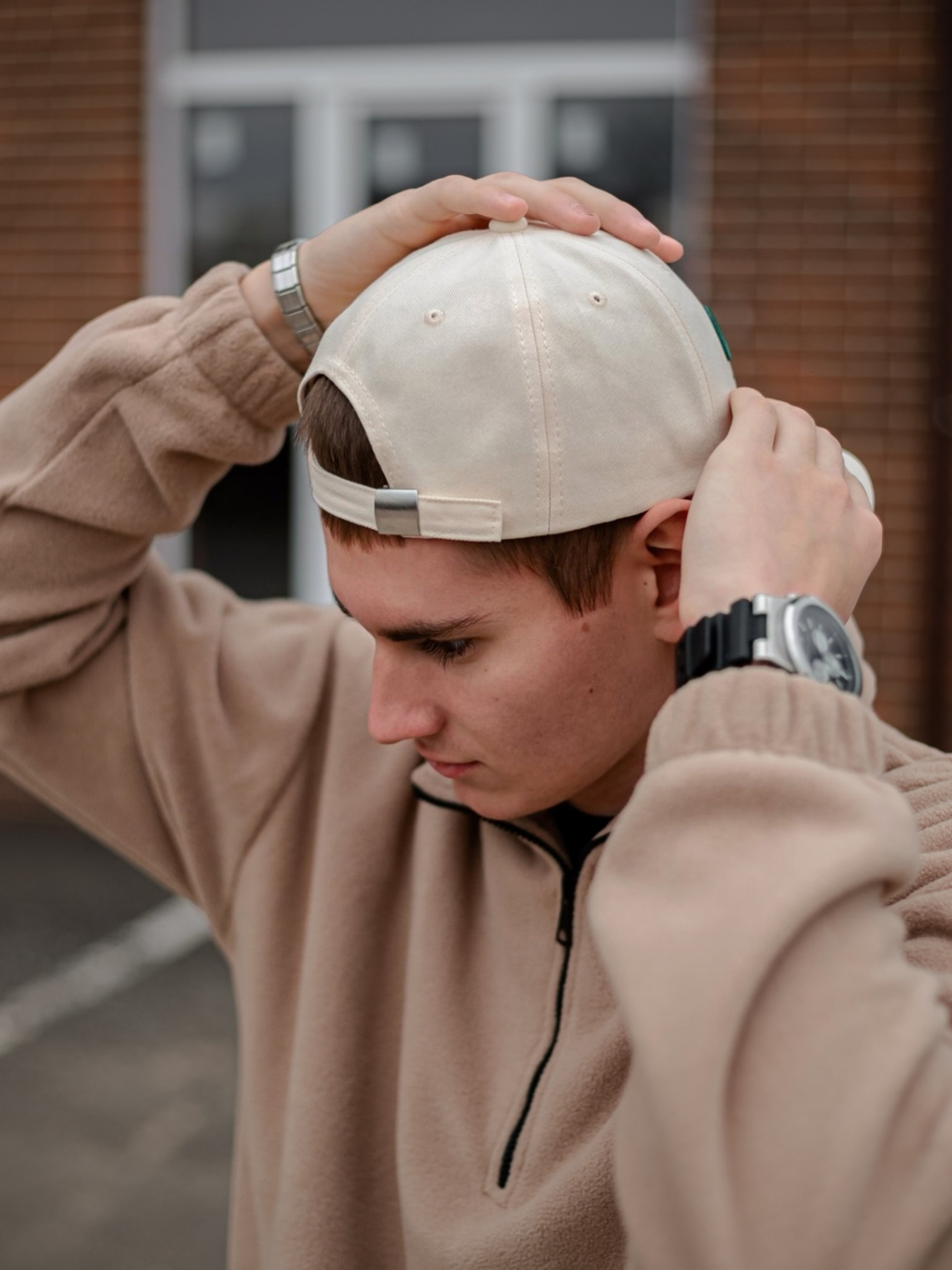 Бейсболки на моделях. Фотограф Неверова Катерина