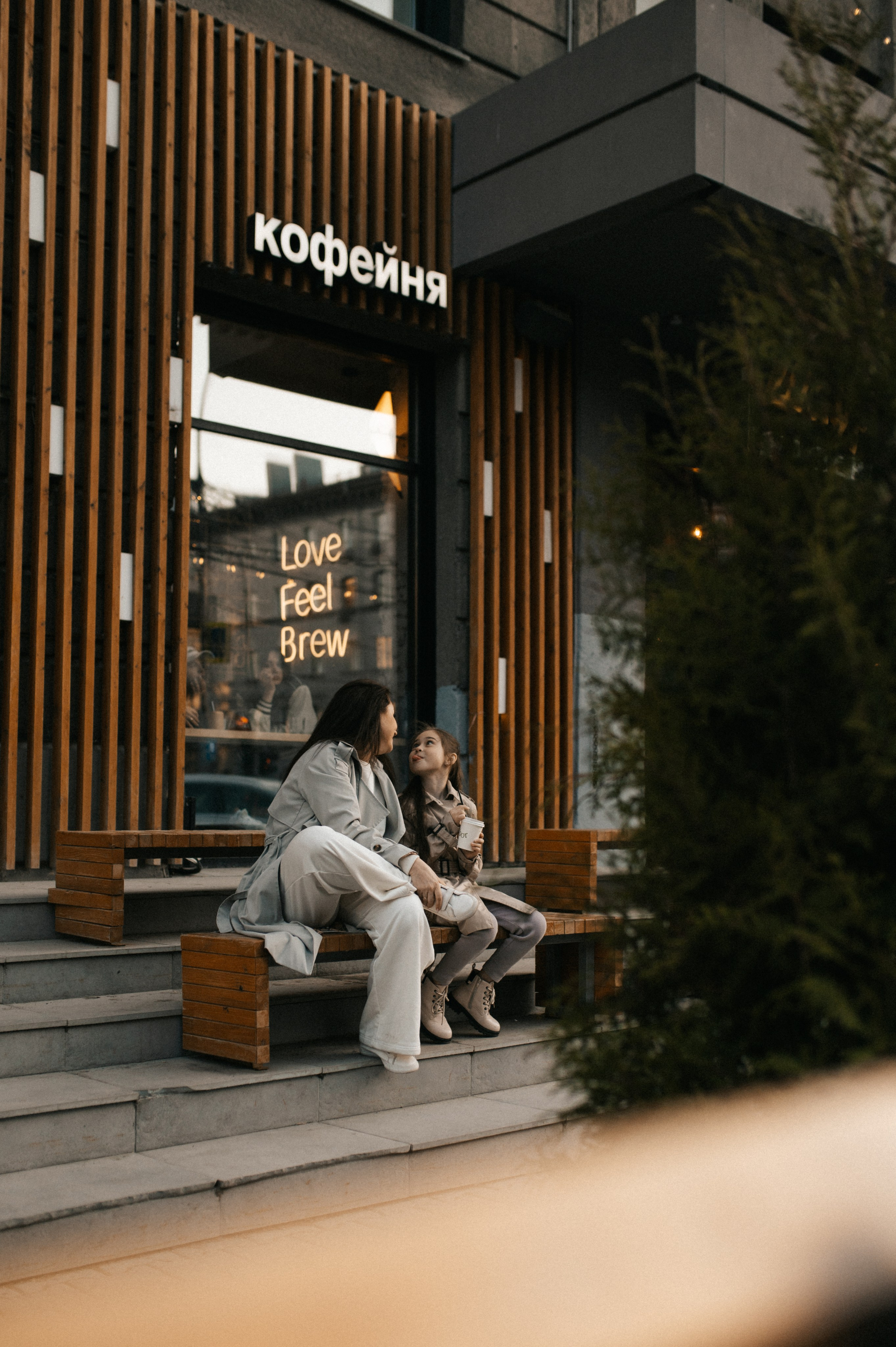 ПРОГУЛКА МАМЫ И ДОЧКИ. Семейный фотограф в Новосибирске Женя Индрикова