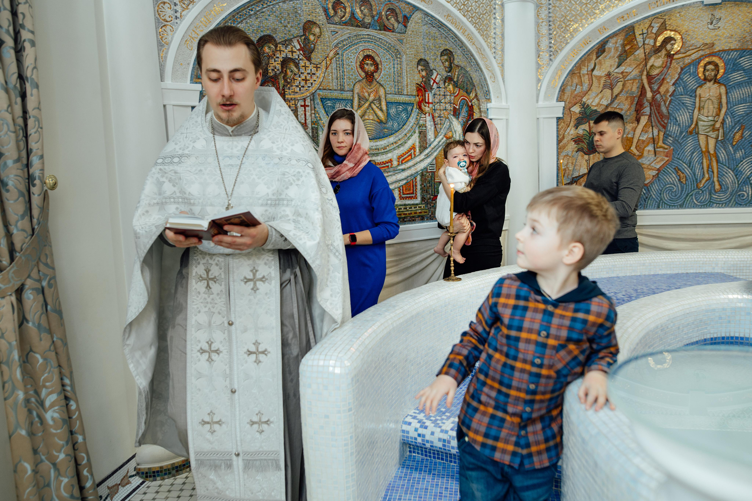 Крещение Артемия, февраль 2023 года, Храм Святой Троицы, Минск