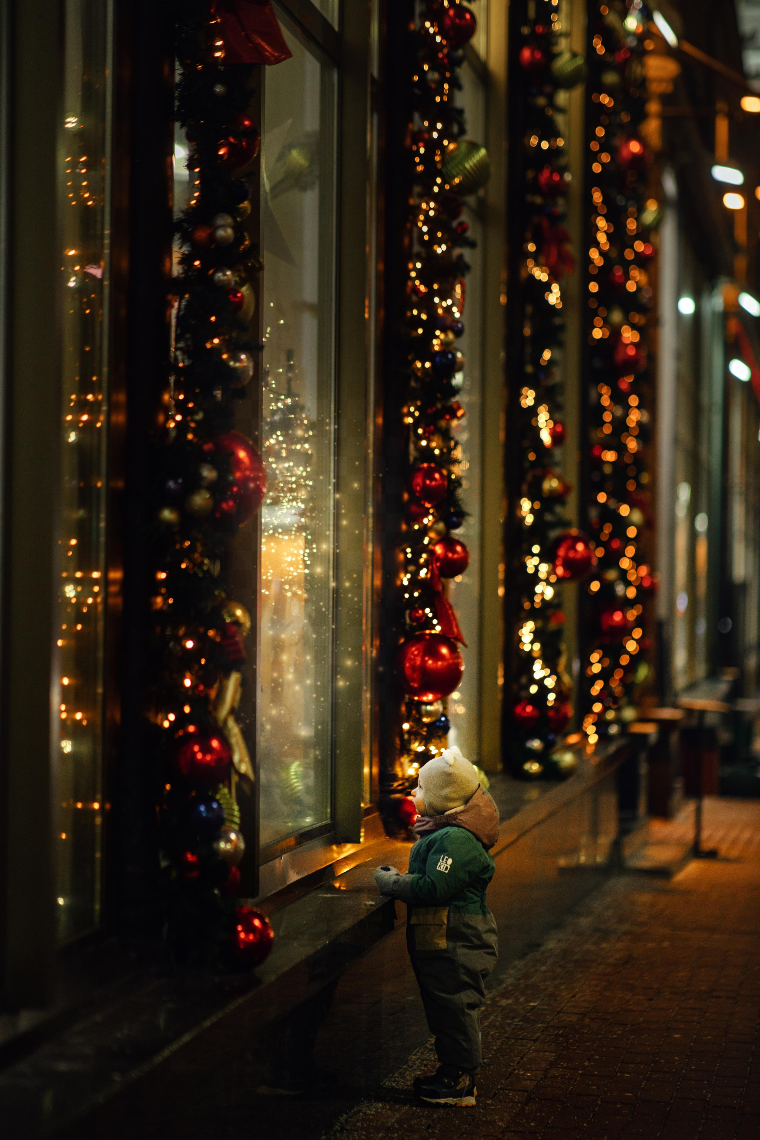 Фотодень, витринная история