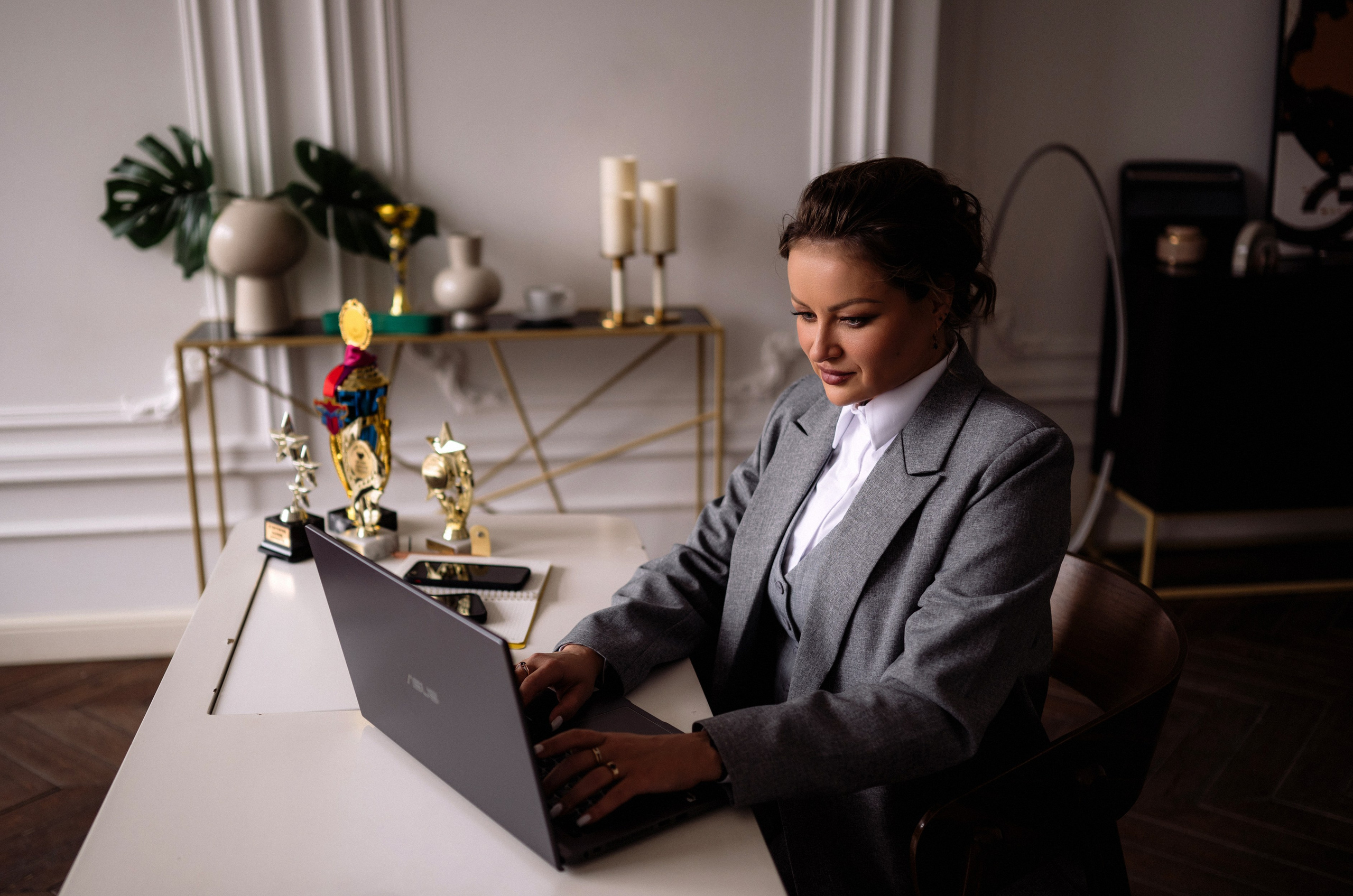 Деловой портрет. Съёмка для контента. Фотограф в Москве Алёна Степутенко