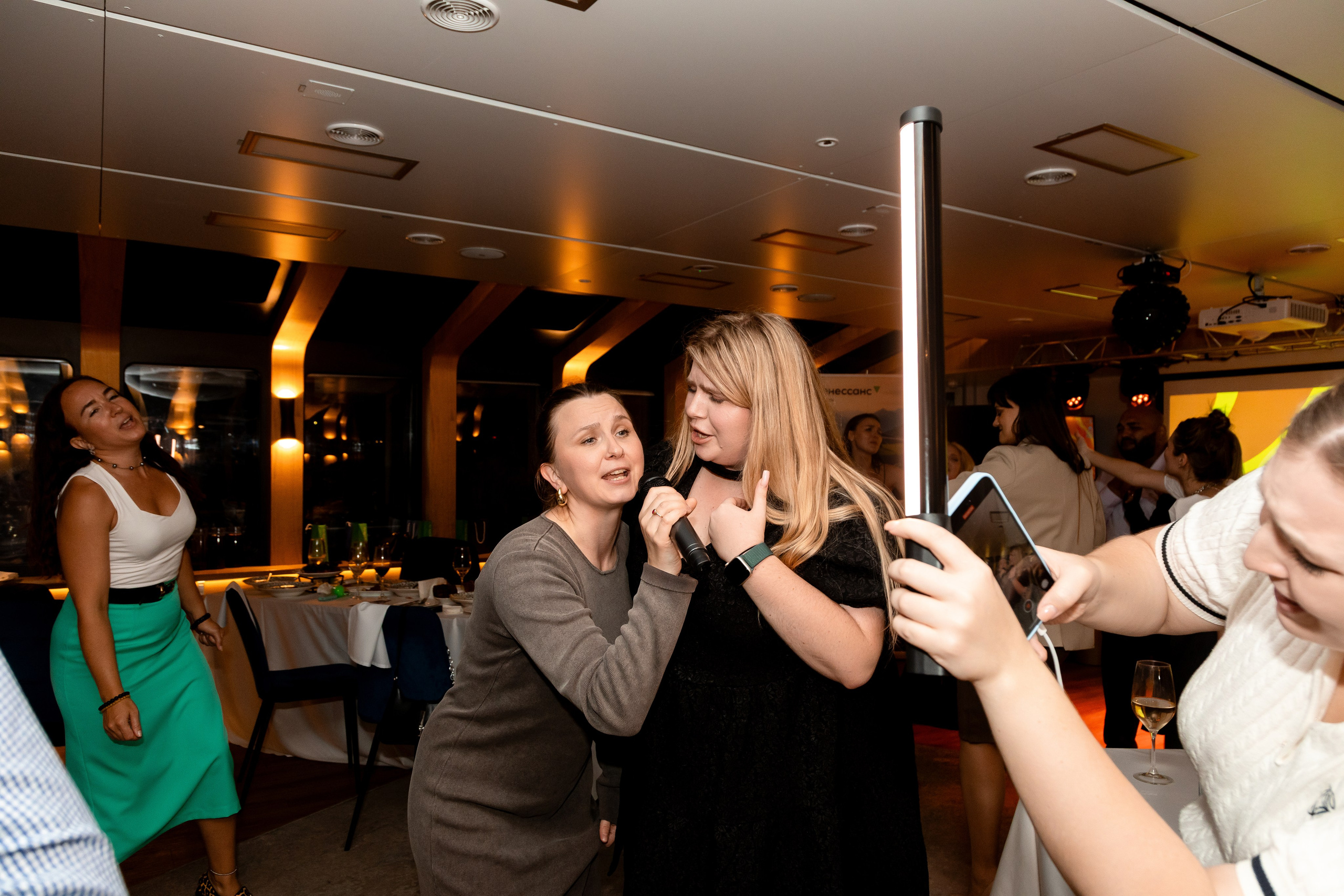 На воде. Главная