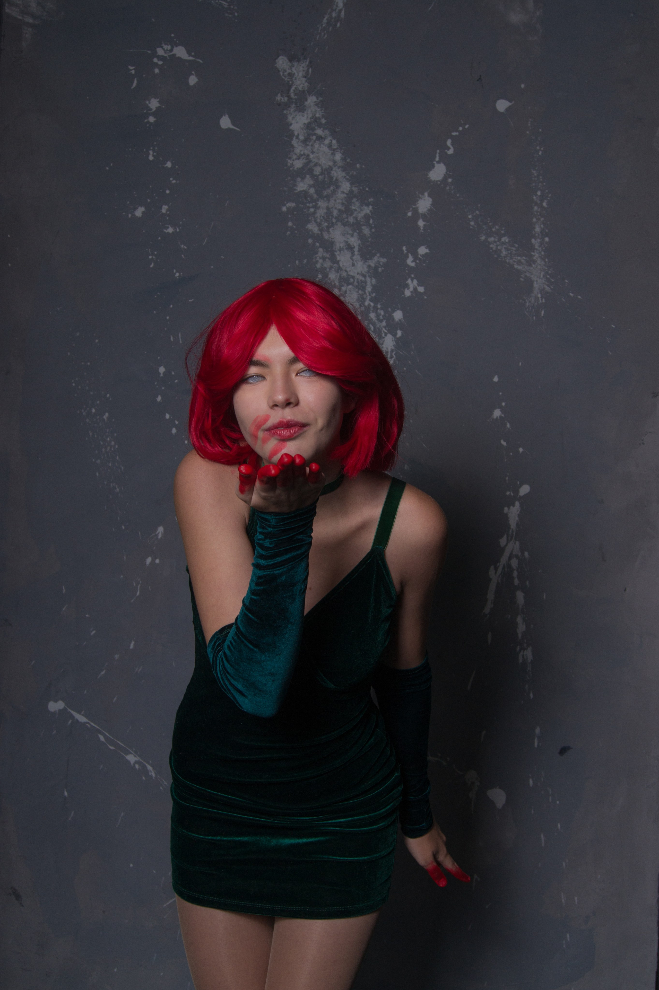 Юля Пчелкина (Персонаж Bubble Comics). Главная