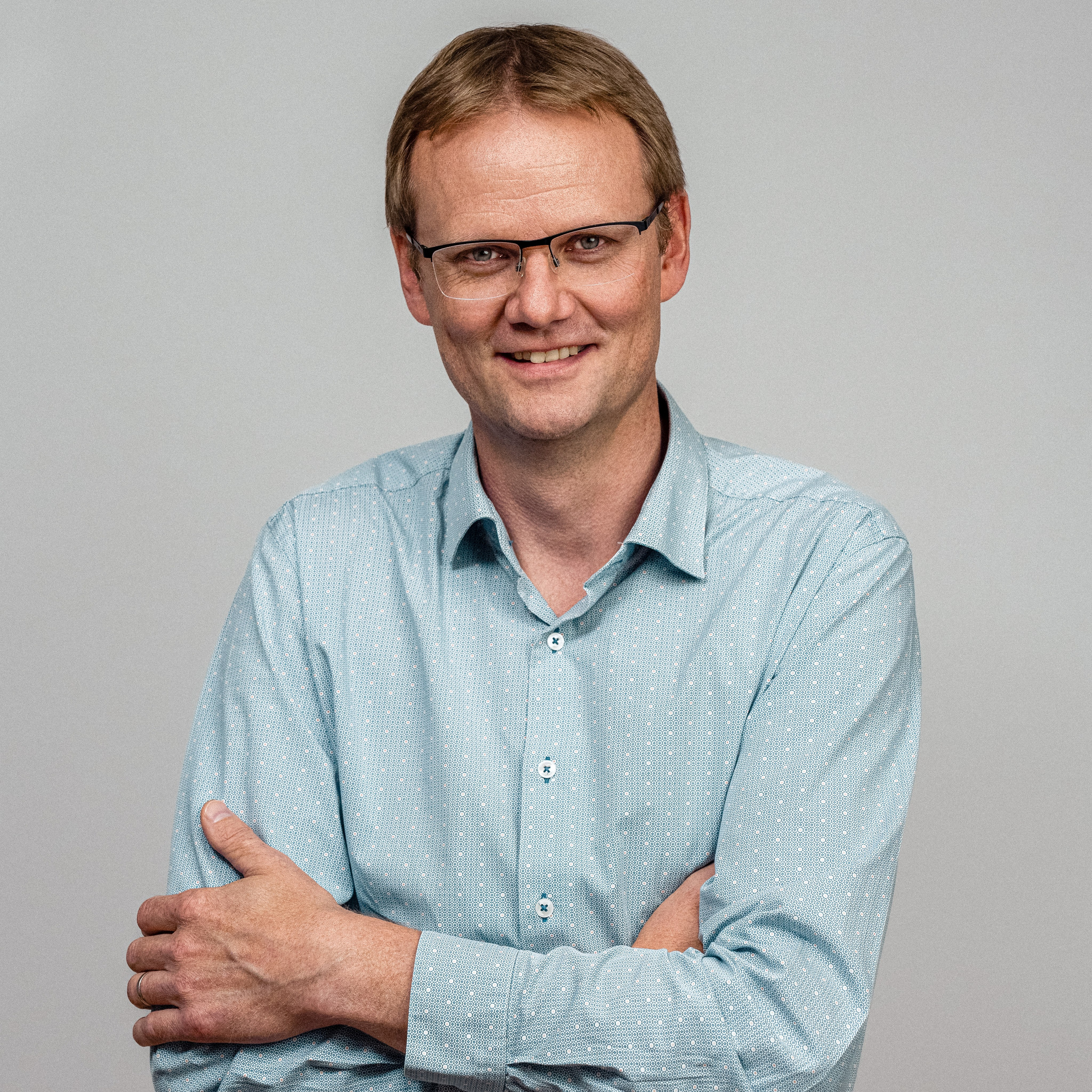 БИЗНЕС-ПОРТРЕТ СПБ | ПОРТРЕТНАЯ СЪЕМКА МОСКВА. Фотограф и видеограф Виктор Пати